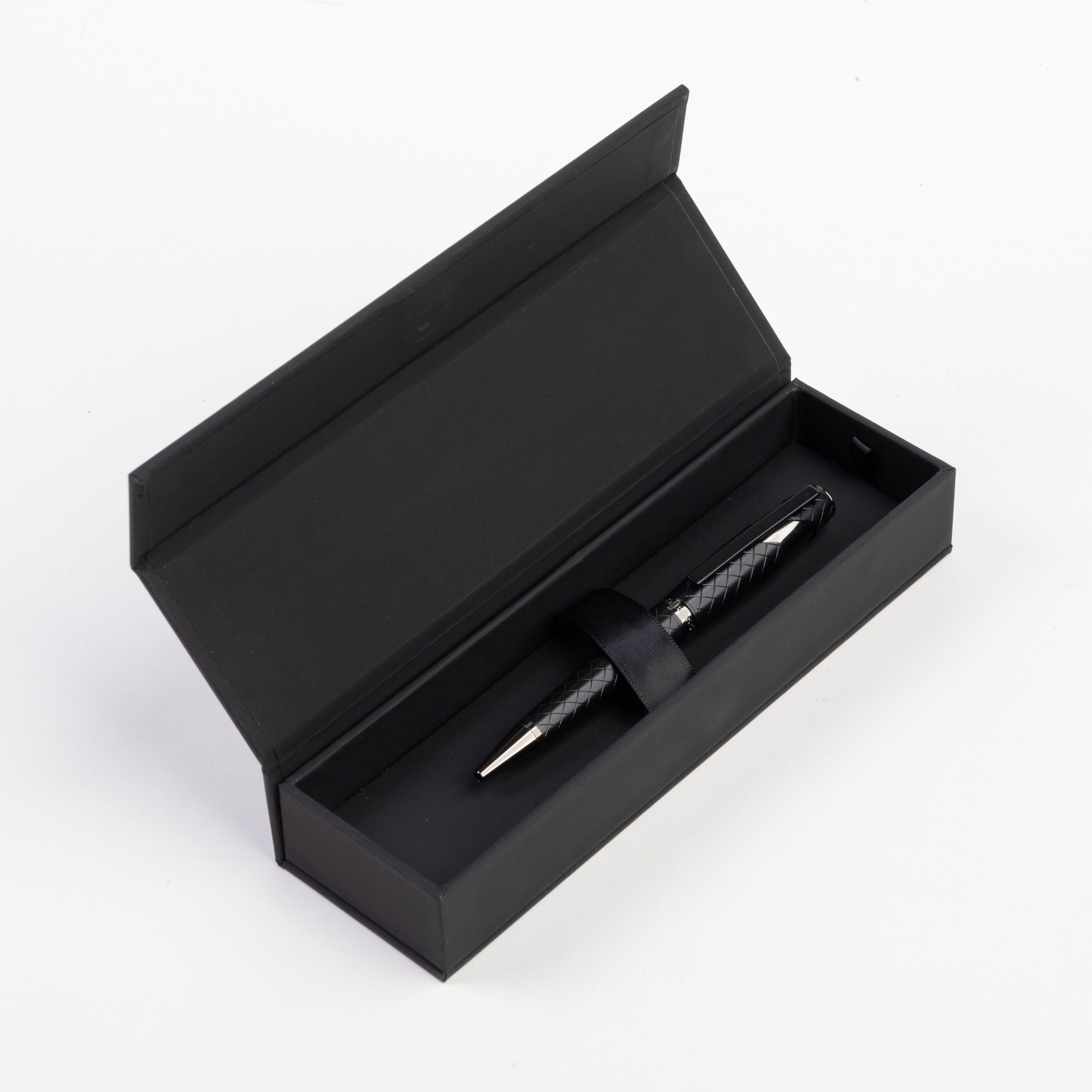 Hugo Boss Chevron Black Esferográfica
