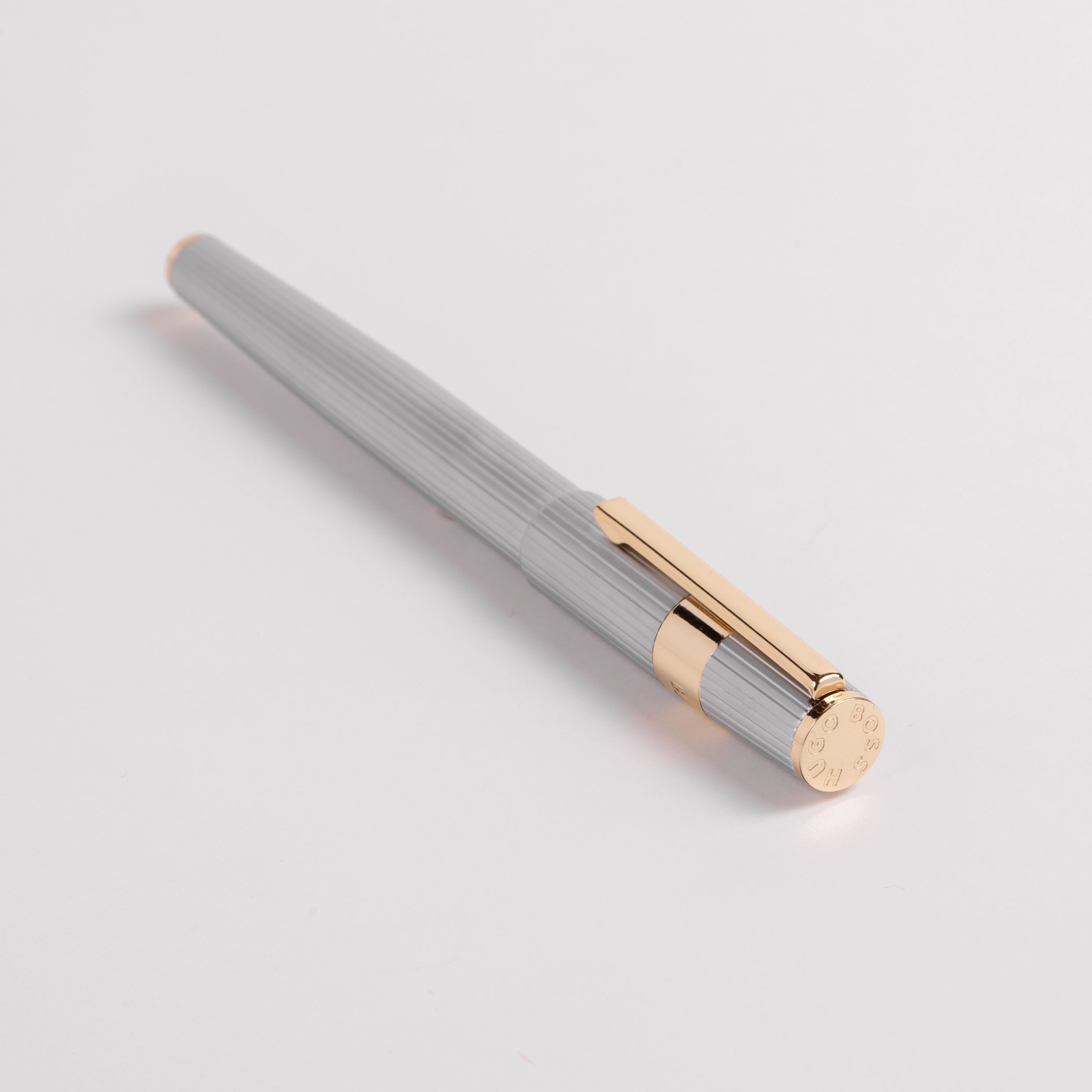 Hugo Boss Gear Pinstripe Silver GT Fountain pen