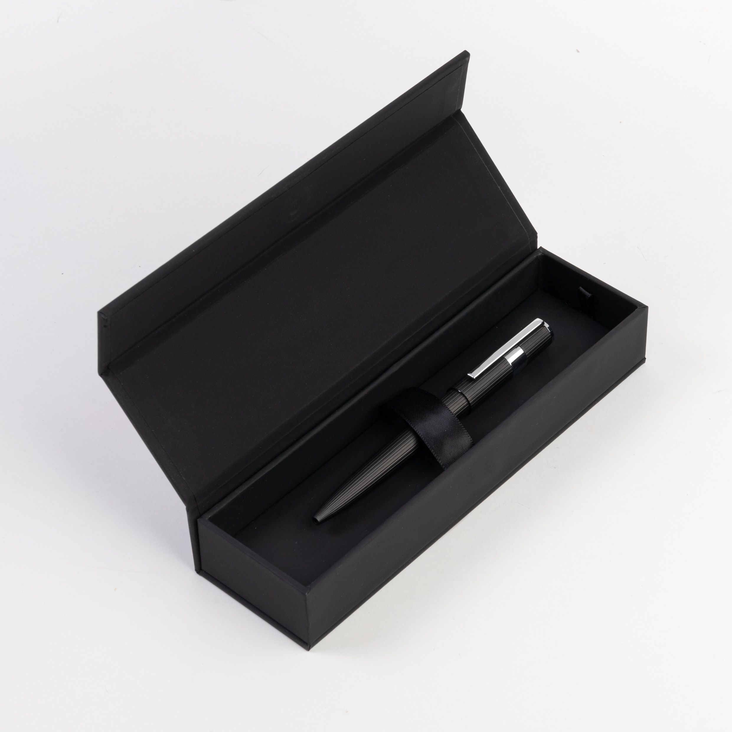 Hugo Boss Gear Ribs Black Bolígrafo