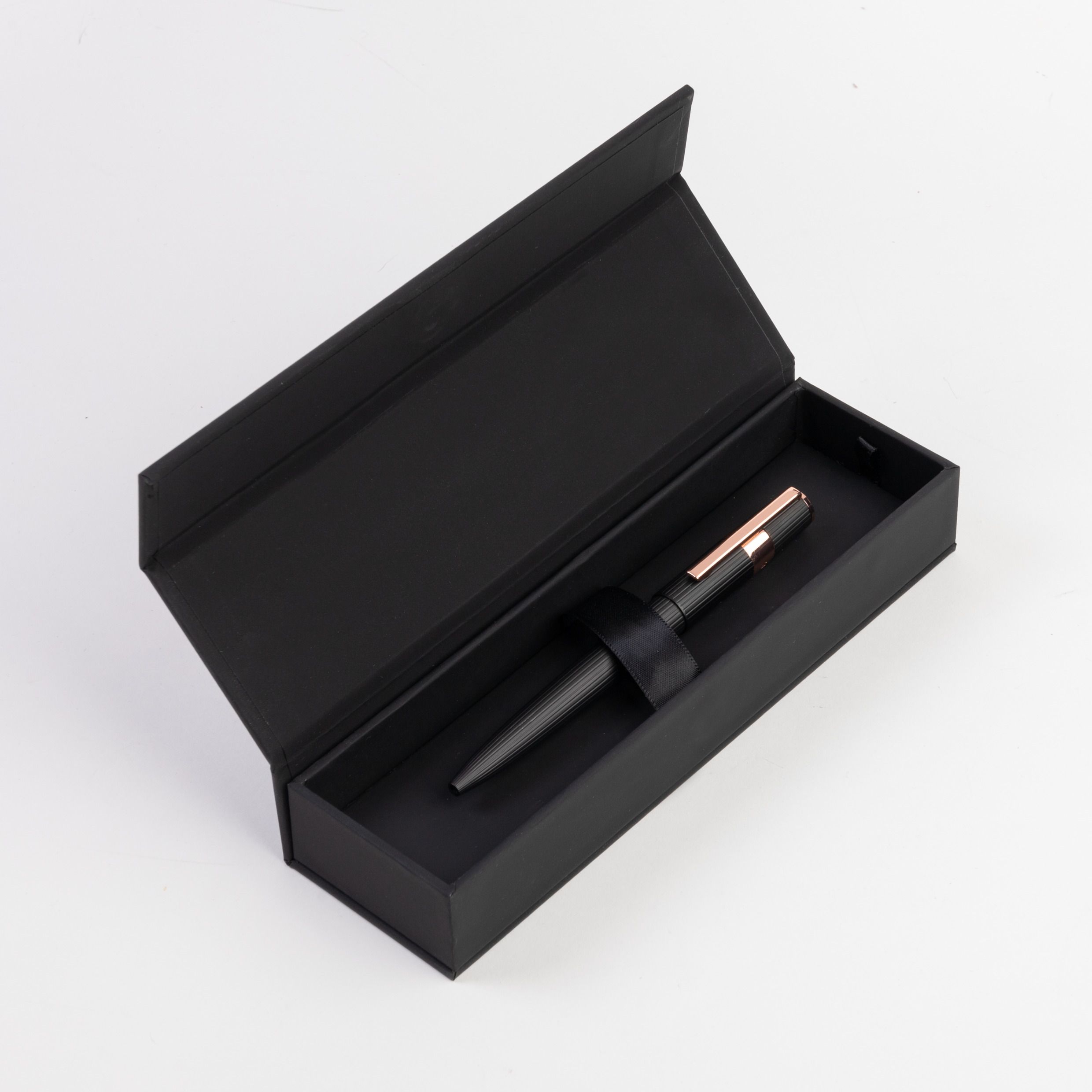 Hugo Boss Gear Pinstripe Black RGT Ballpoint