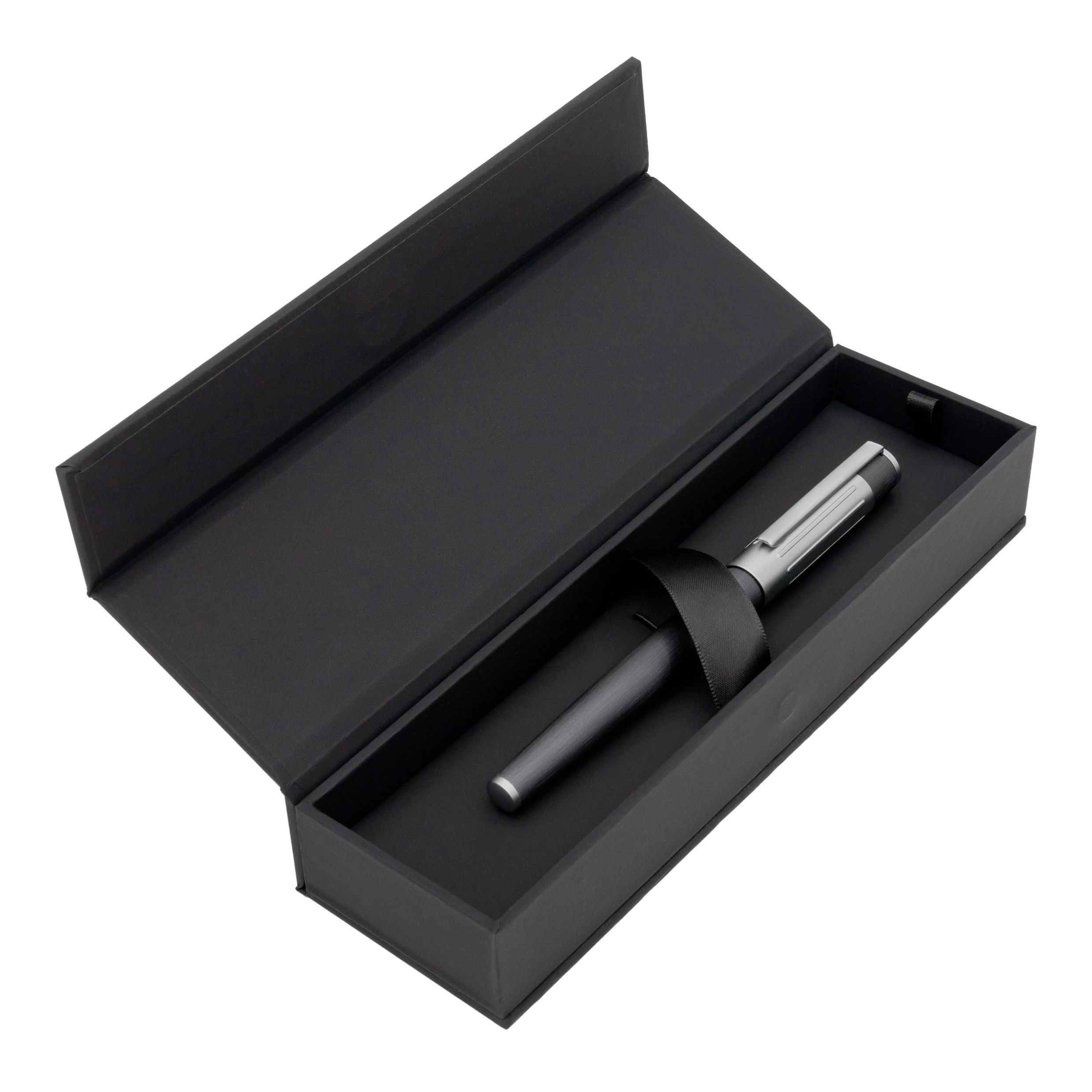 Hugo Boss Gear Ribs Gunmetal Fountain pen