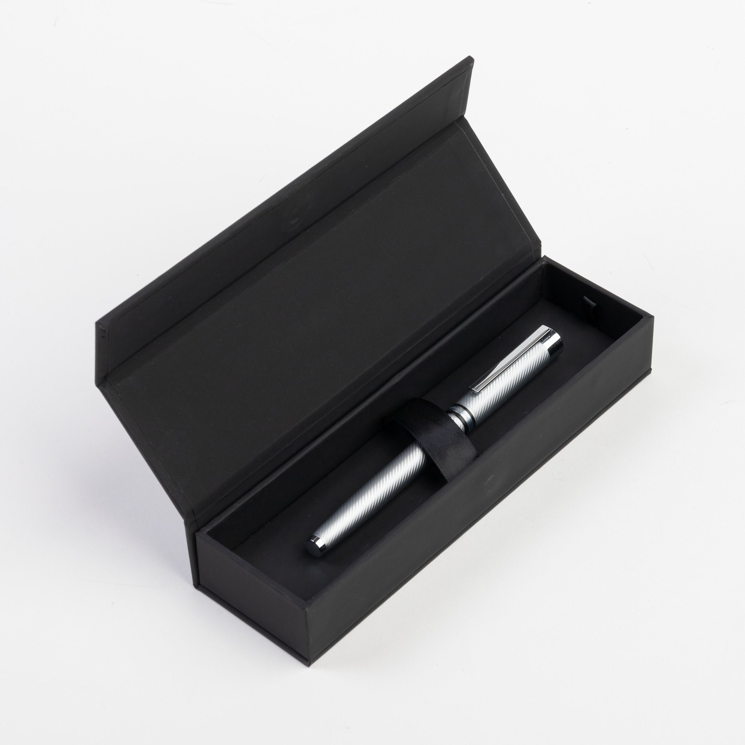 Hugo Boss Filament Chrome Reservoarpenna