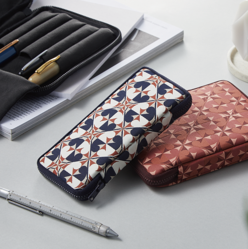 Kyoku Haku Archeology White Zippered Pen Pouch (Triple)
