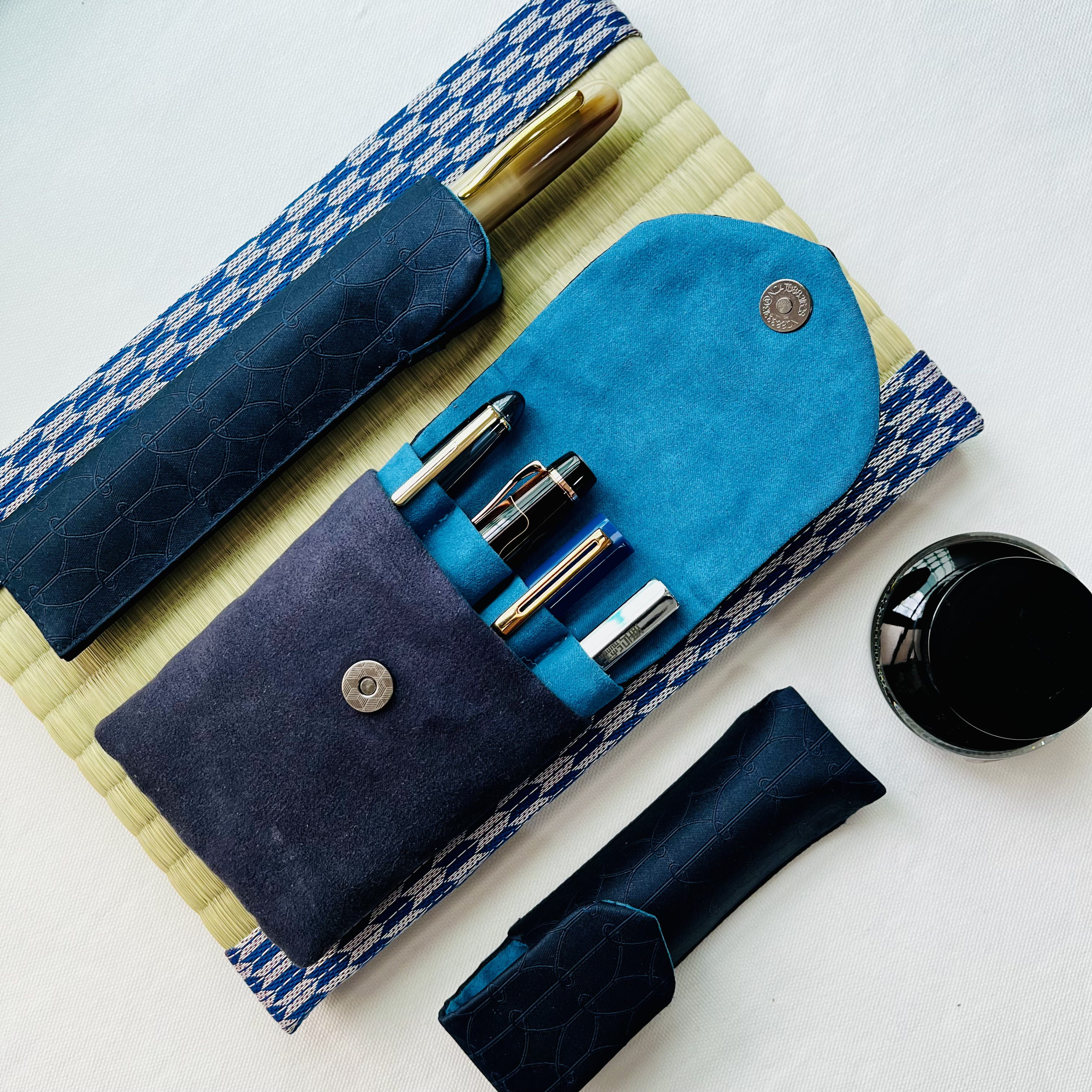 Kyoku Haku Classic Dark Blue Pen Pouch (Single)