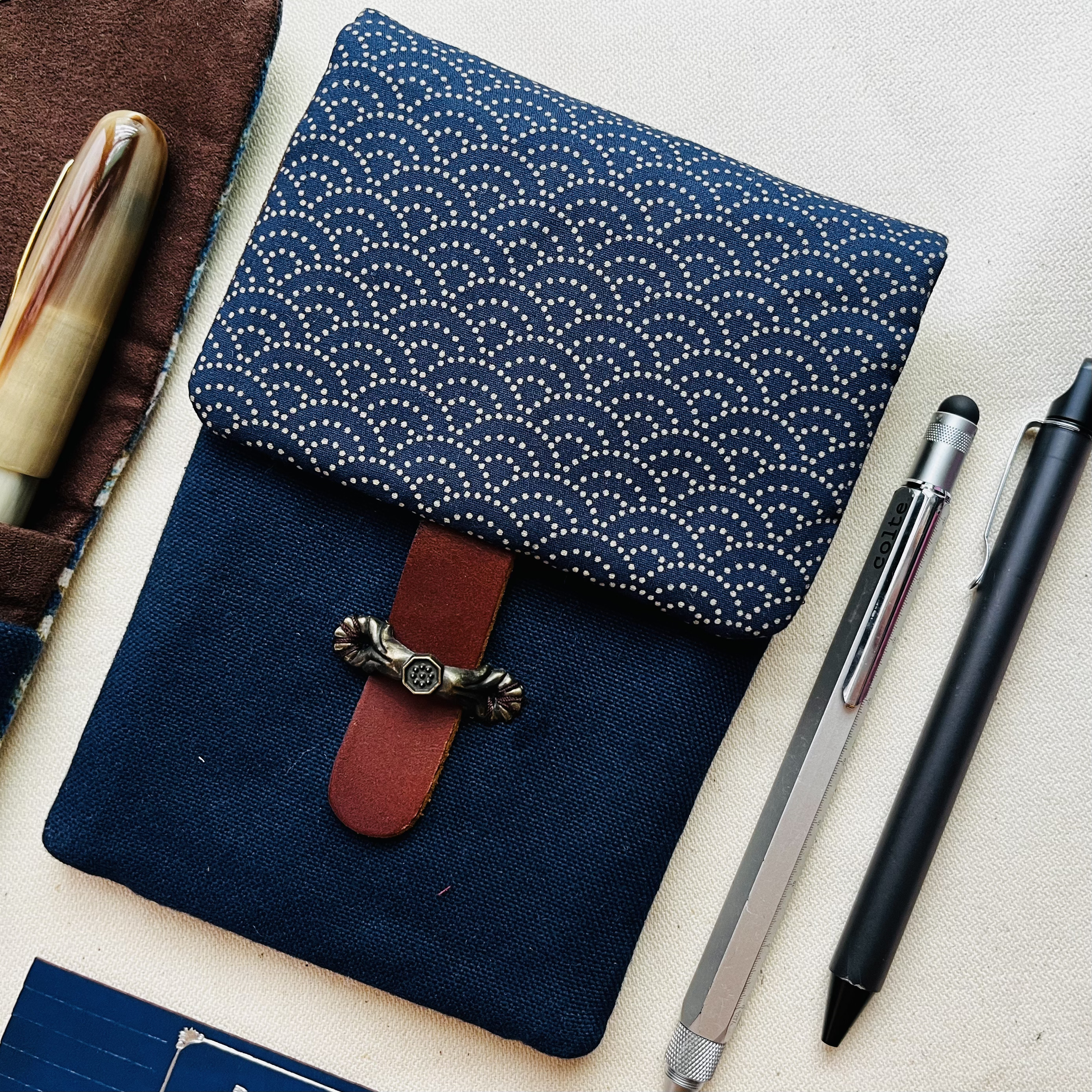 Kyoku Haku Seigaiha Dark Blue Cotton Flap Pen Pouch (Fourfold)