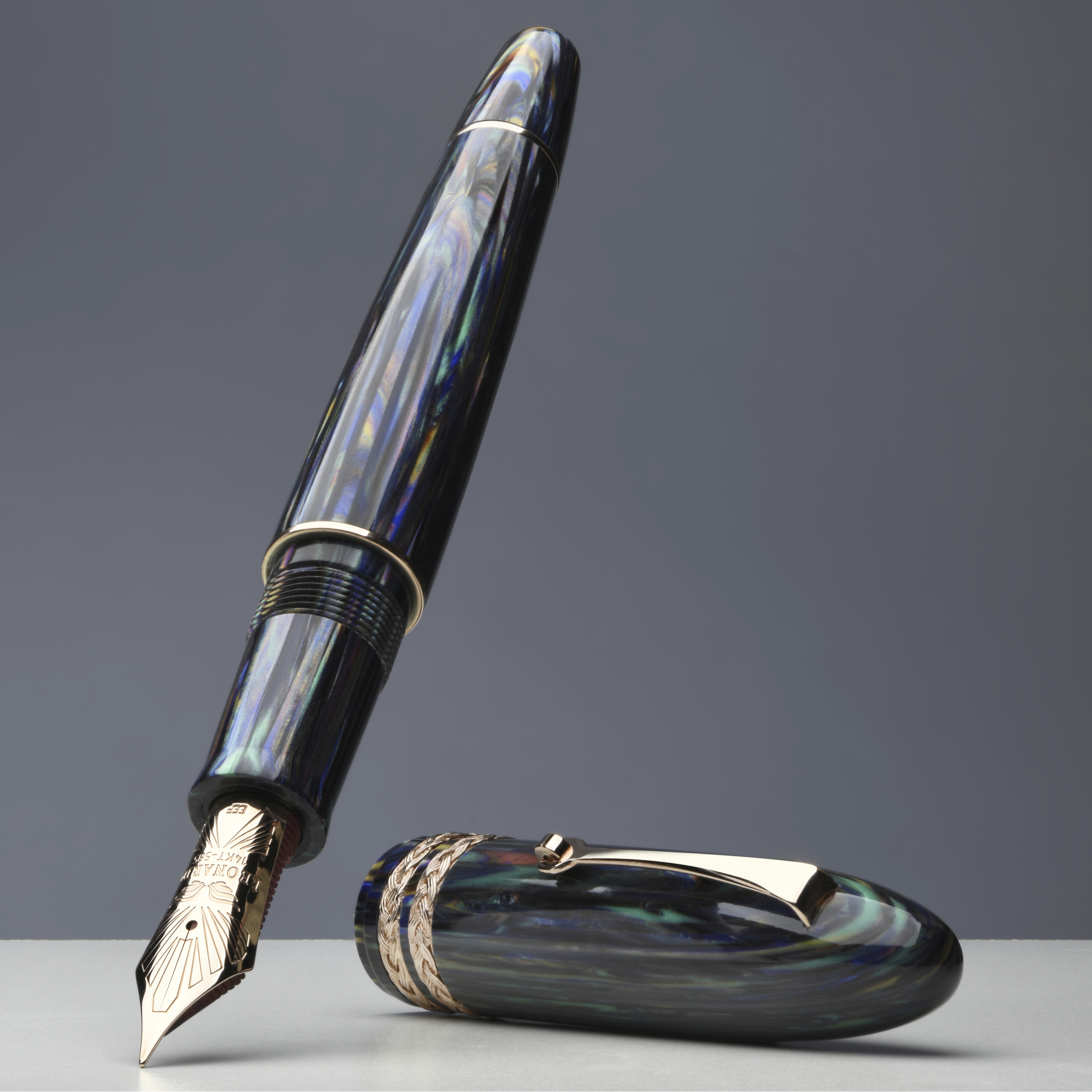 Leonardo Cigar LeonArco Mother of Pearl Authentic Celluloid RGT Vulpen