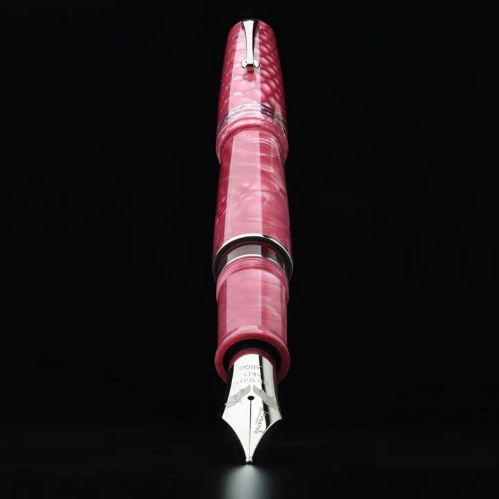 Leonardo Momento Zero Grande 2.0 Juma Dragon Skin Pink ST Fountain pen