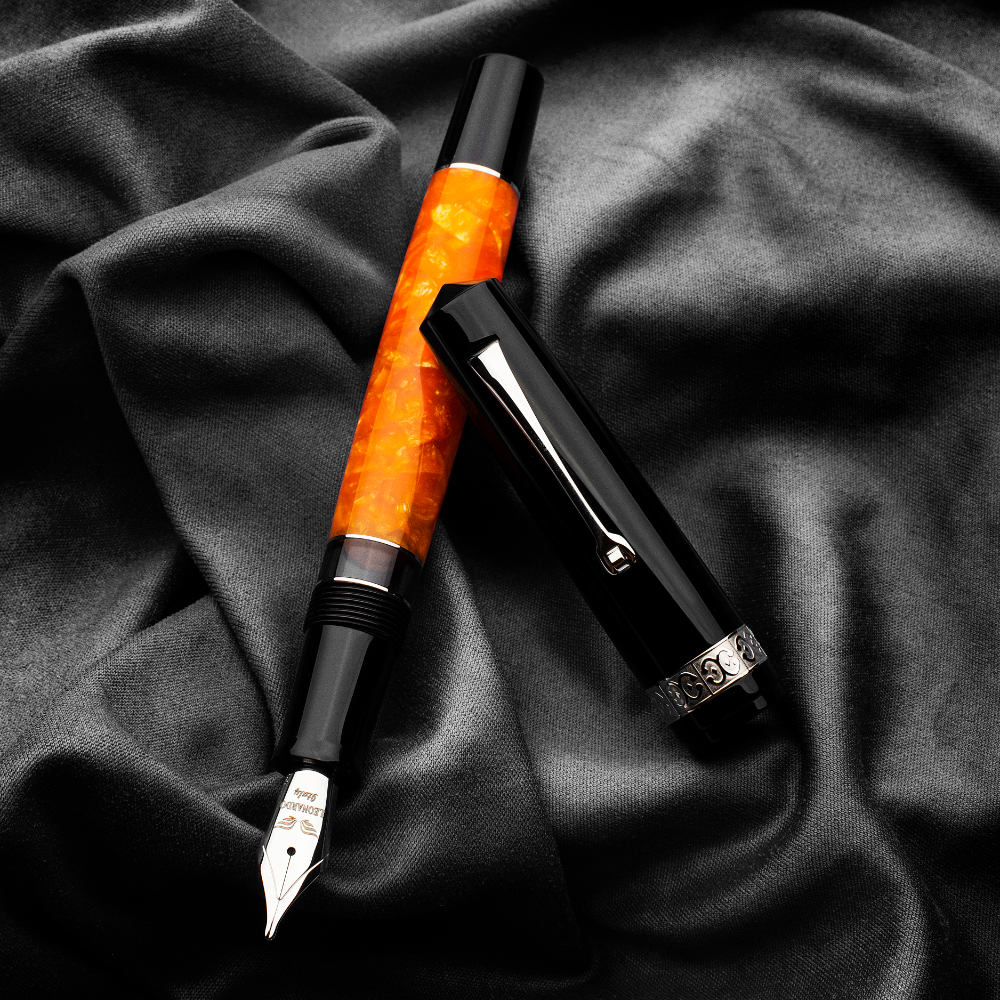 Leonardo Momento Magico DNA Black/Orange ST Fountain pen