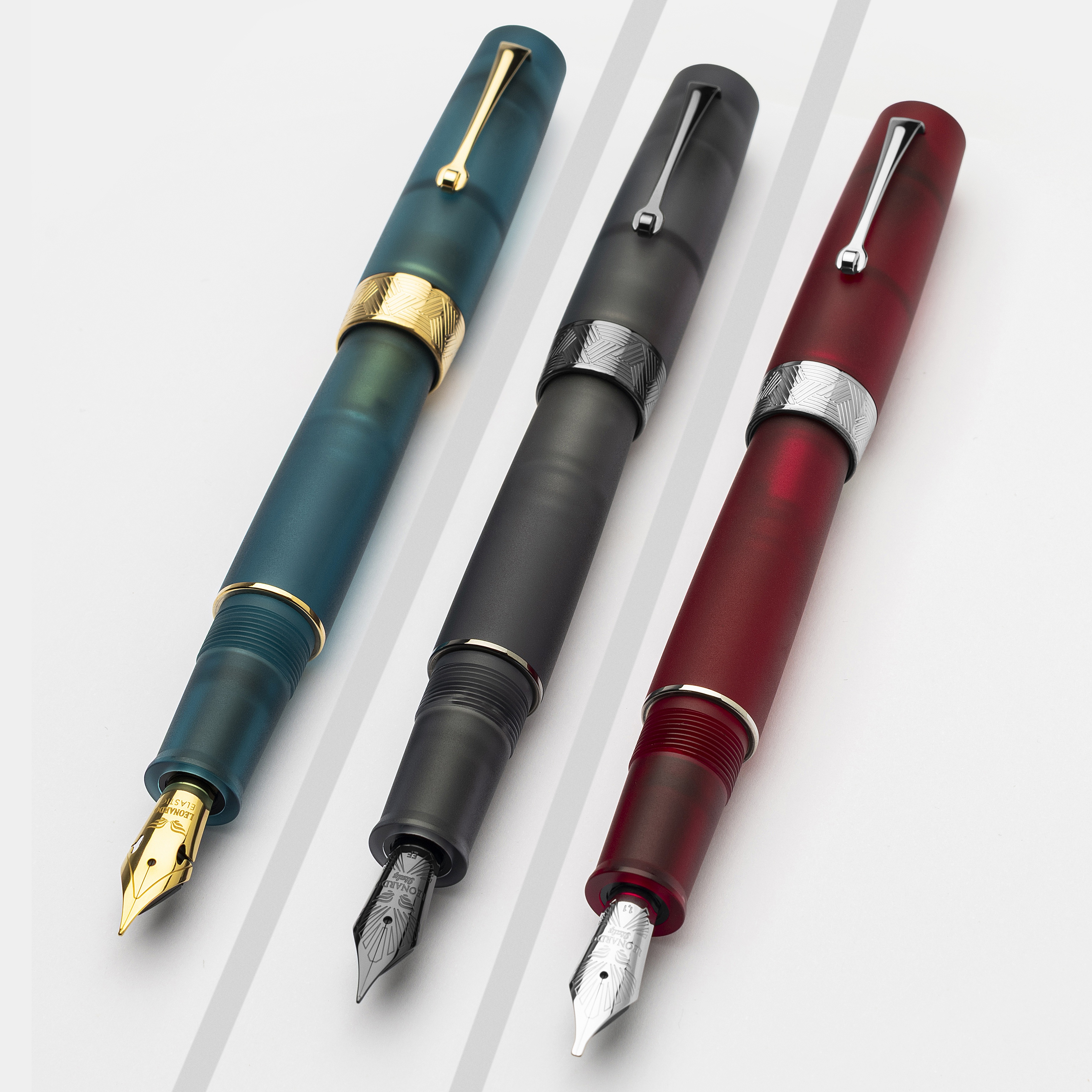 Leonardo Momento Zero Grande Pura Frosted Red RT Vulpen