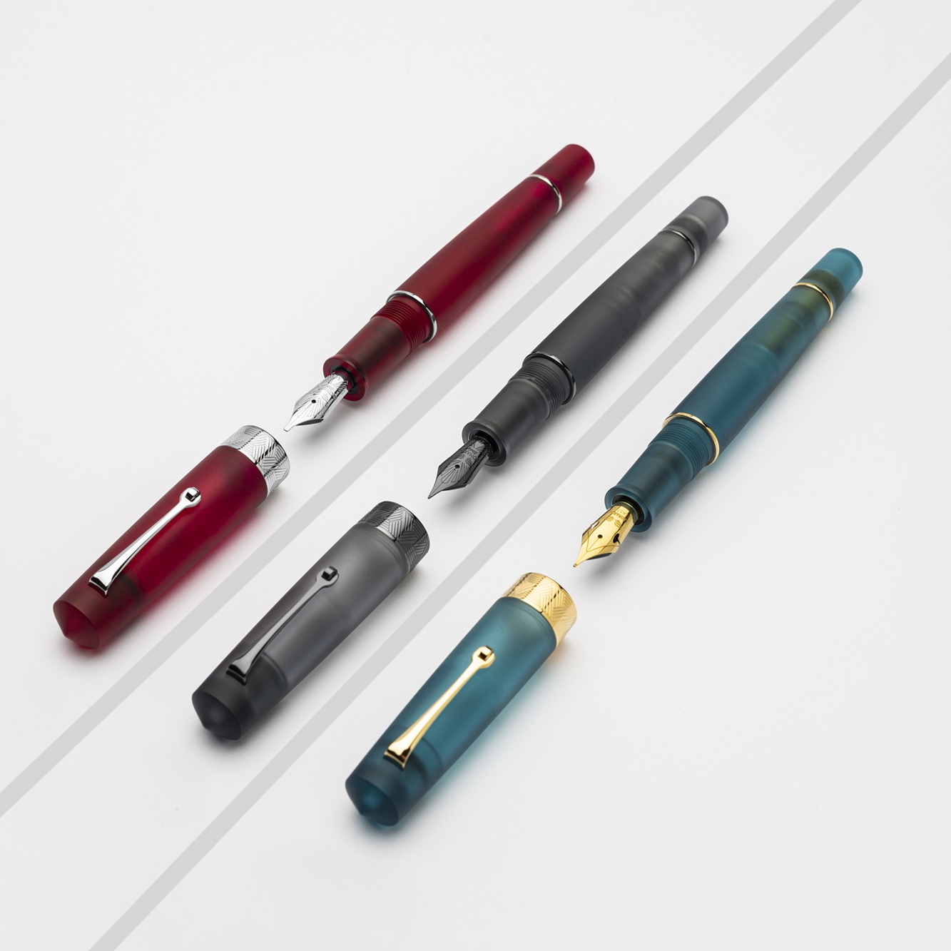 Leonardo Momento Zero Grande Pura Frosted Red RT Vulpen