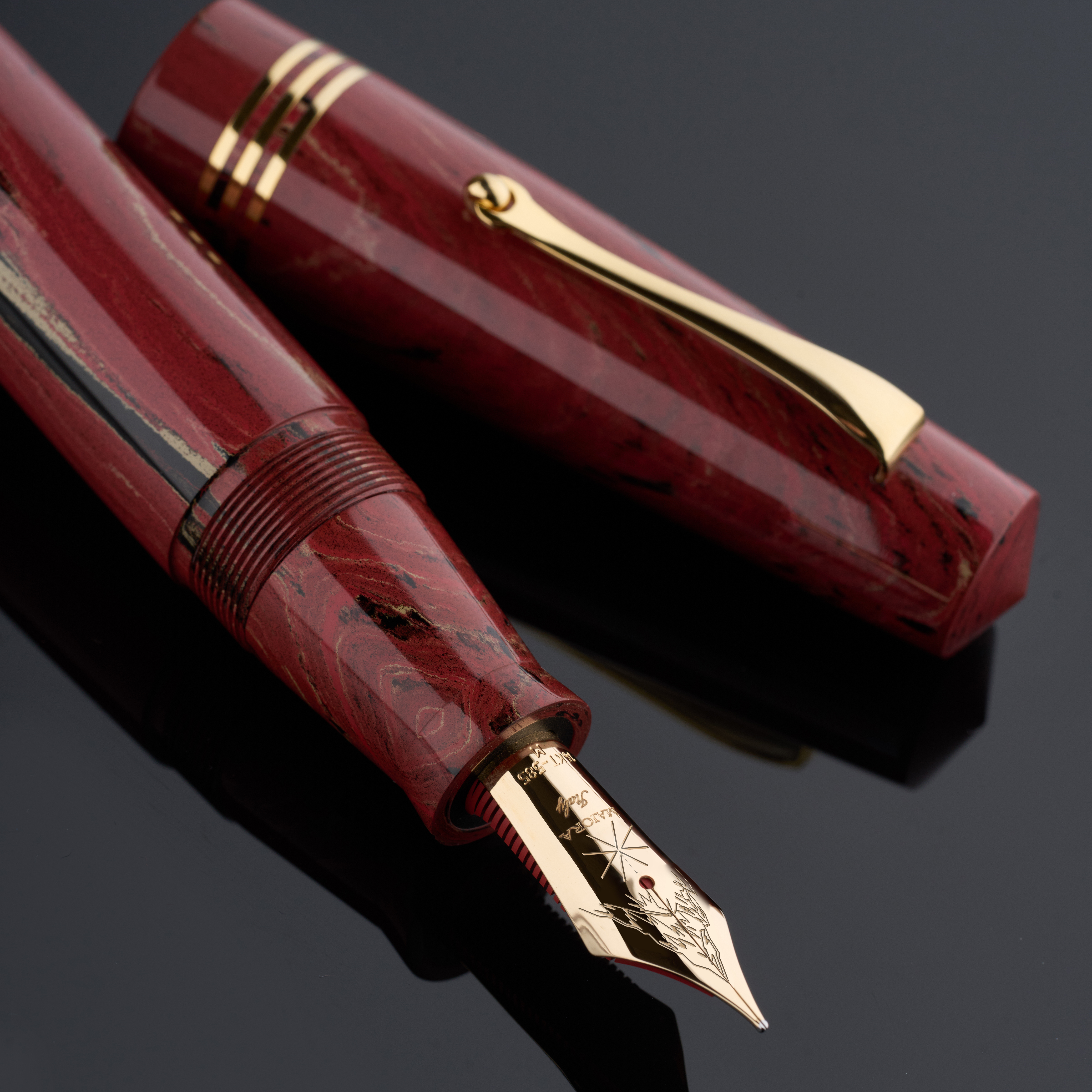 Maiora Everest Ebonite Vulcania Fountain pen