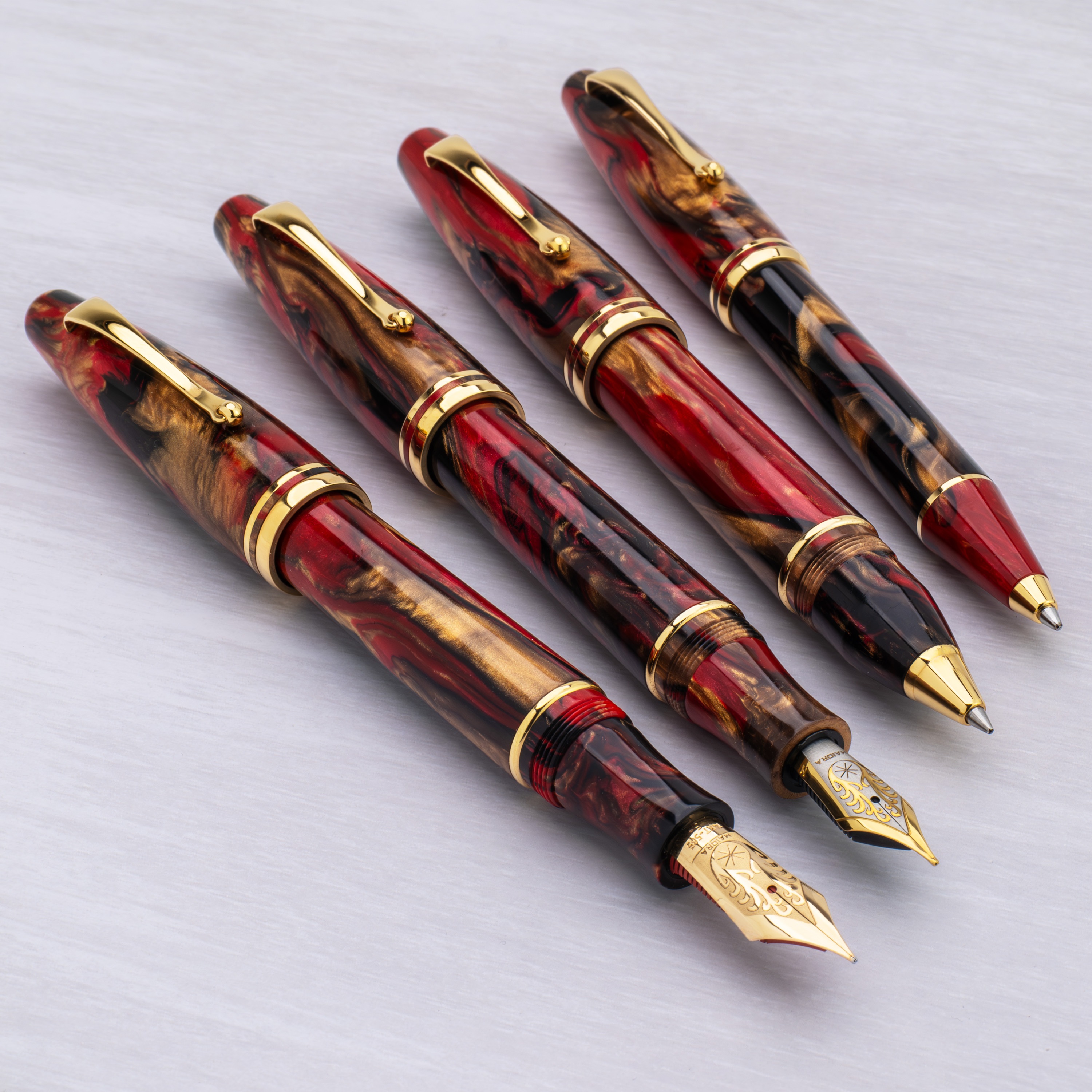 Maiora Ultra Ogiva Golden Rule Cartrdige Fountain pen