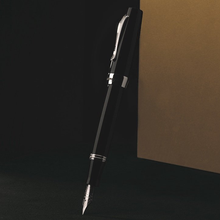 Montegrappa Elmo 02 Jet Black Caneta de Tinta Permanente