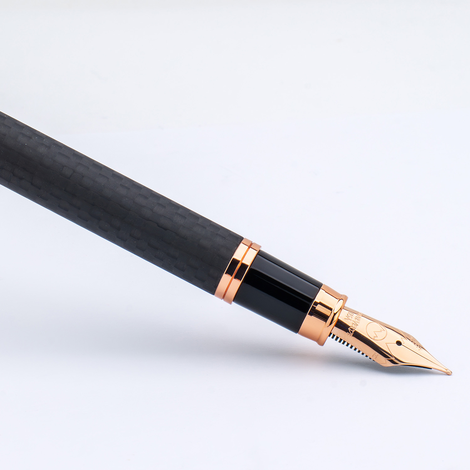 Monteverde Innova Matte Carbon Fiber Rose Gold Stylo Plume