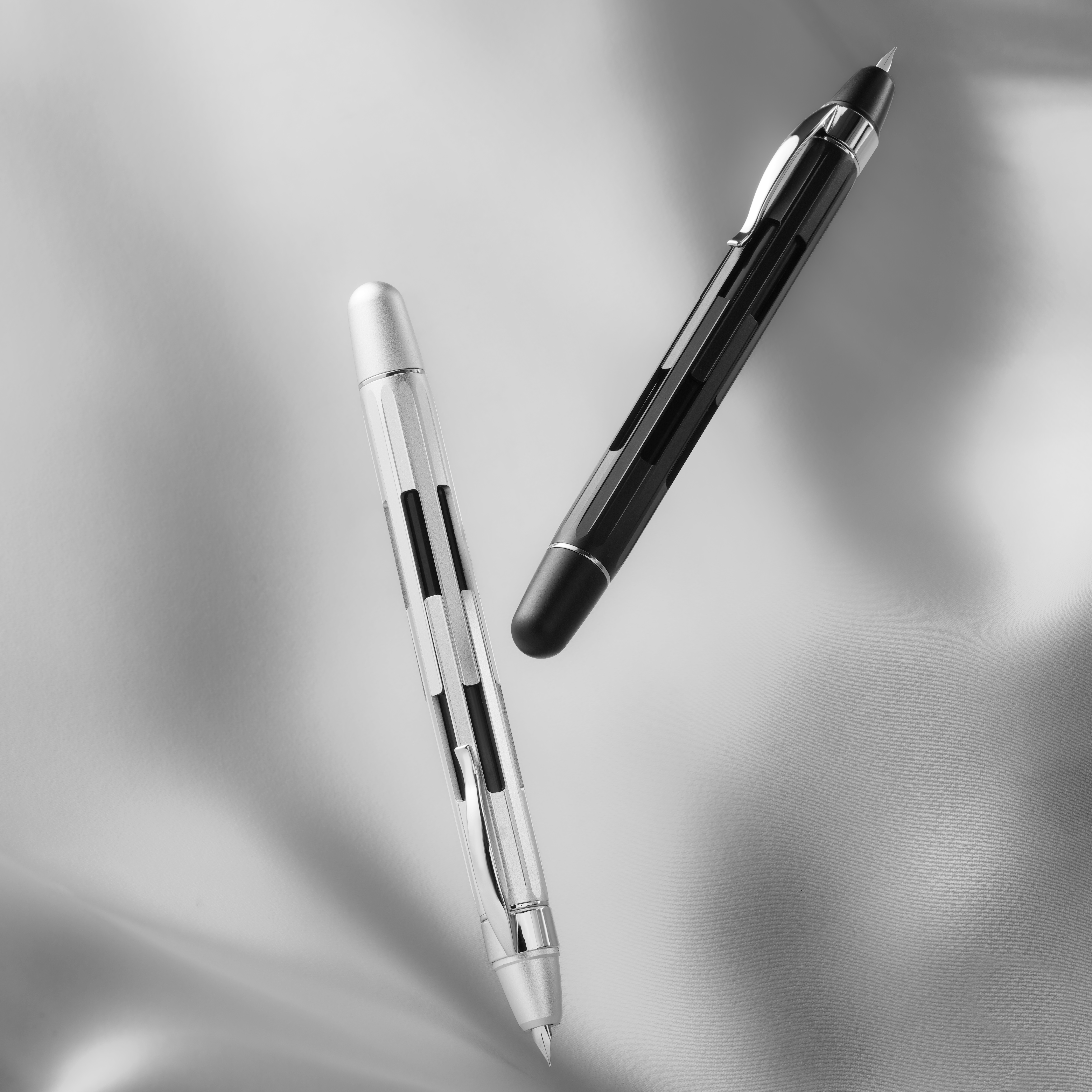 Nahvalur Eclipse Pure Silver Retractable Fountain Pen