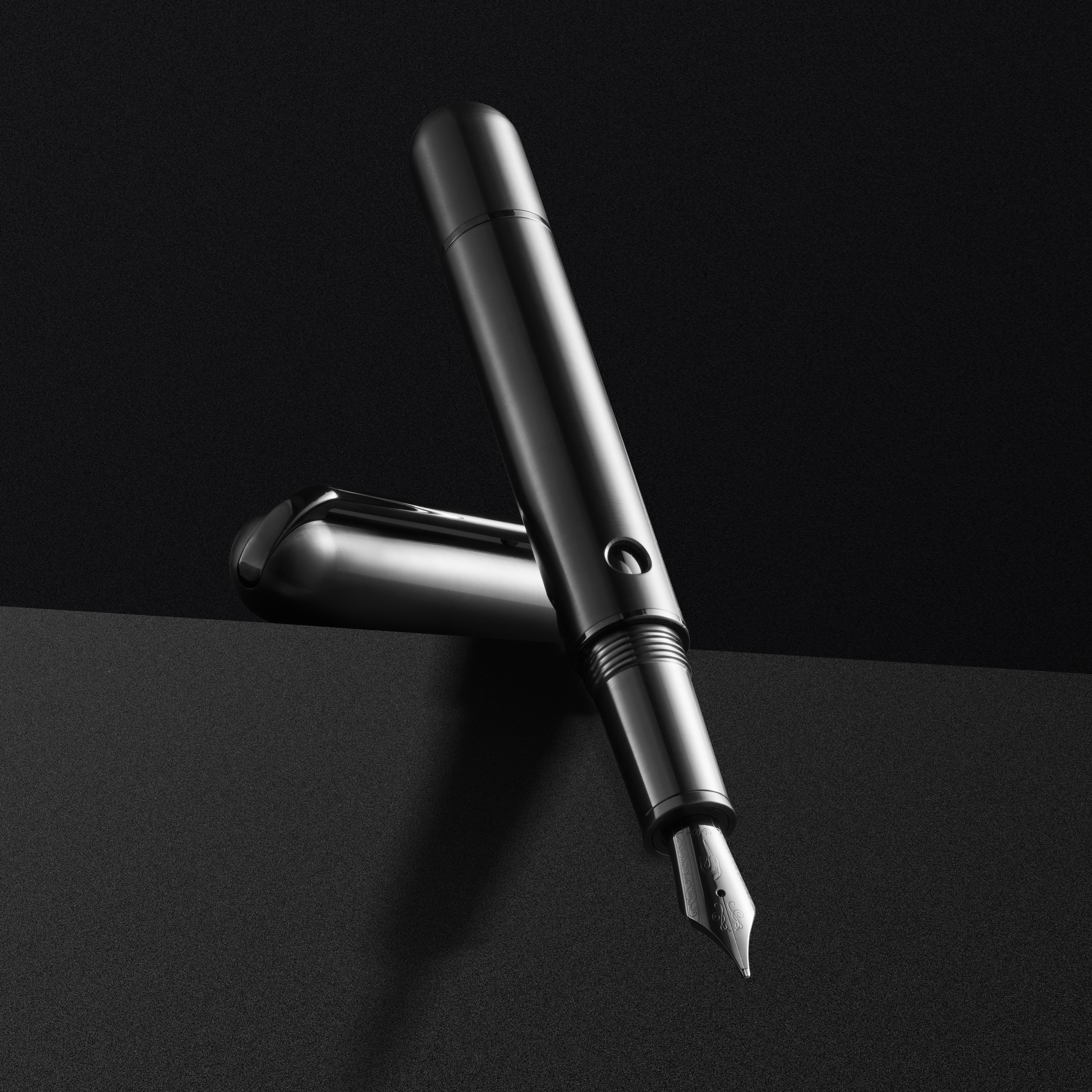 Nahvalur Nautilus Ti Black RT Pióro wieczne
