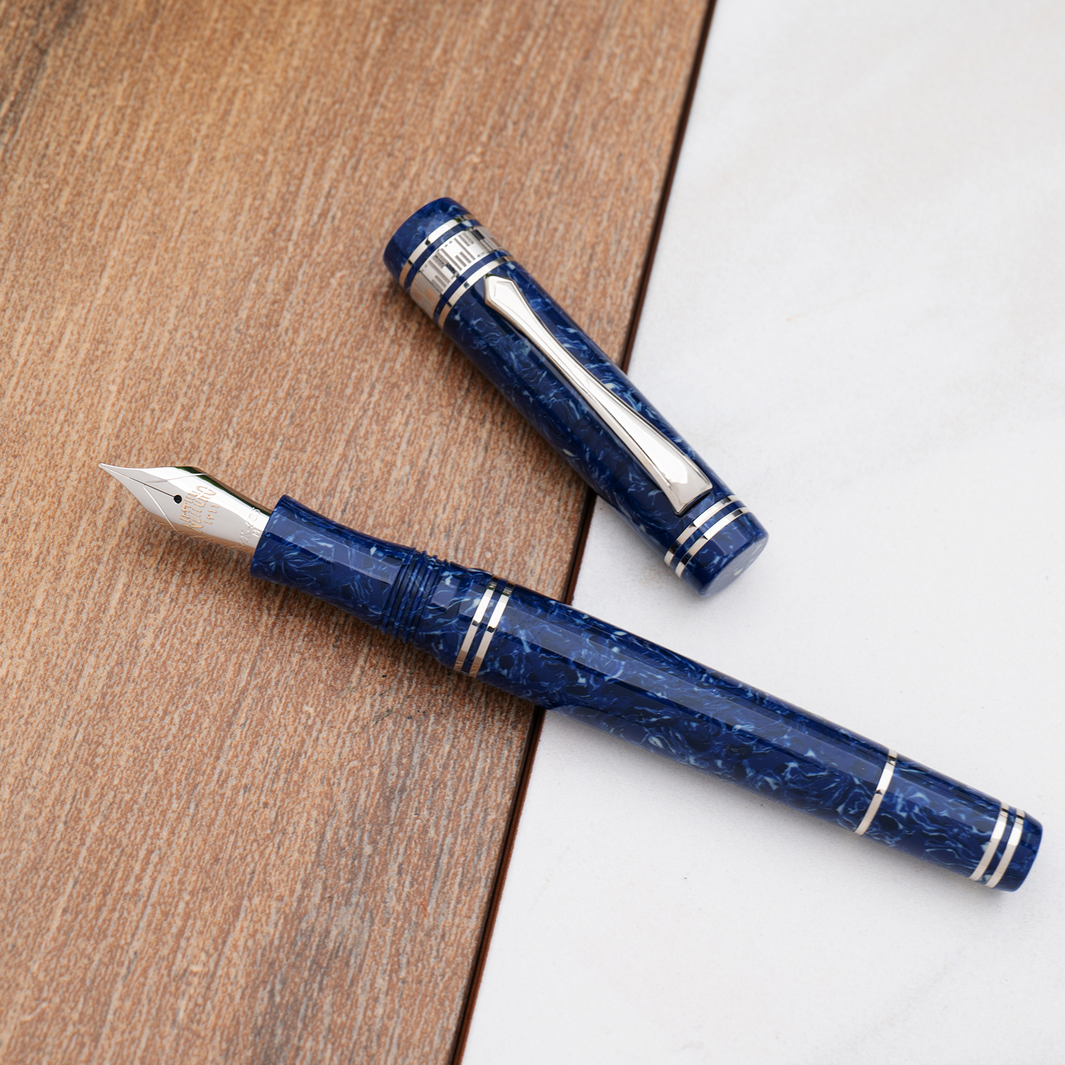 Nettuno 1911 Superba Sapphire Celluloid LE ST Caneta de Tinta Permanente
