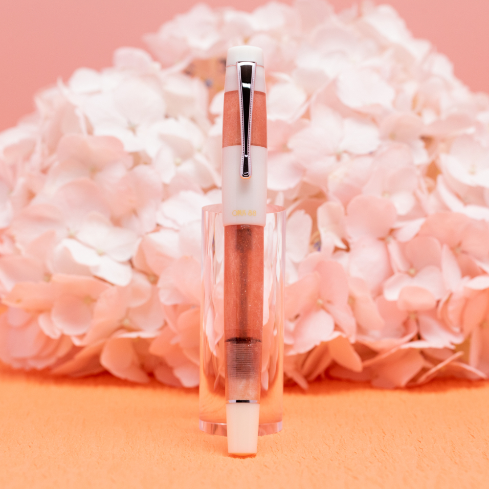 Opus 88 Koloro Pink Plumo Estilográfica