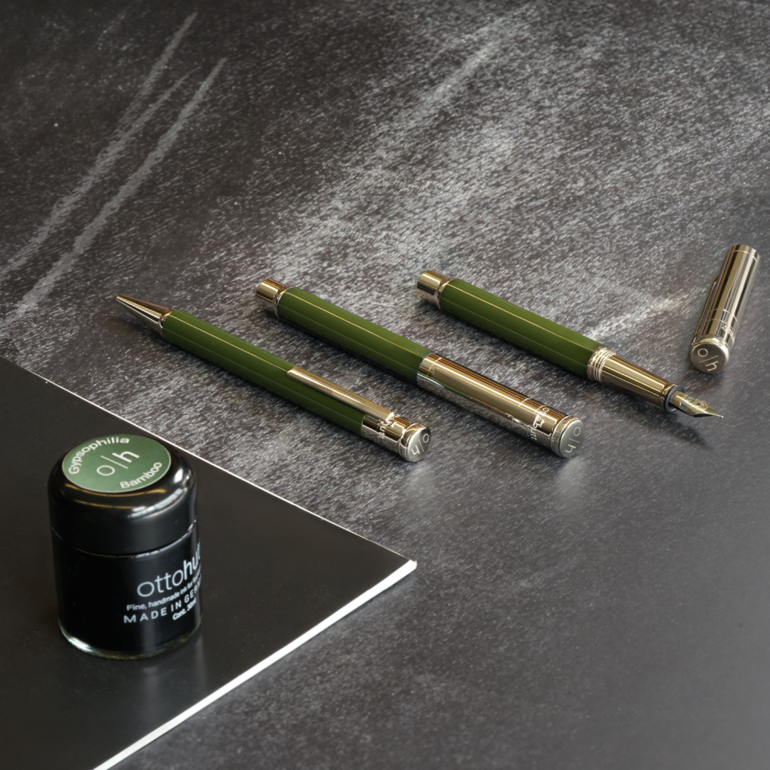 Otto Hutt Design 04 Olive Green Fountain pen