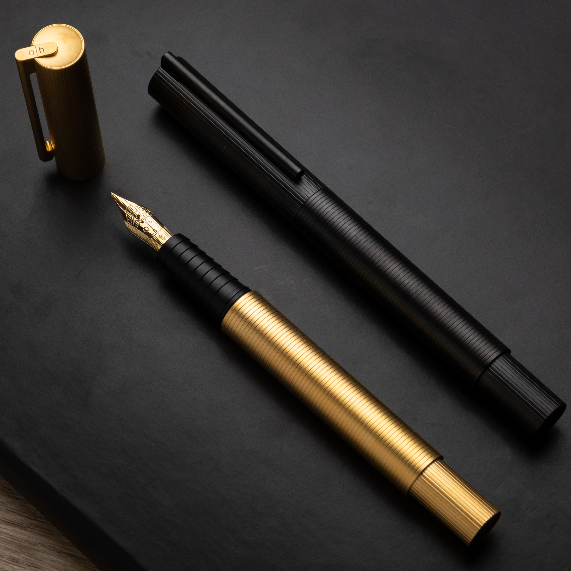 Otto Hutt Design 08 Black PVD Caneta de Tinta Permanente