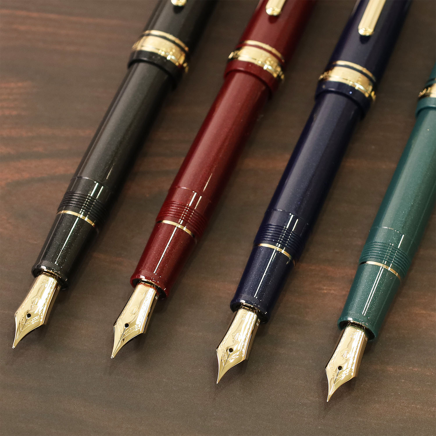 Sailor 1911L 18k Shining Black GT Vulpen