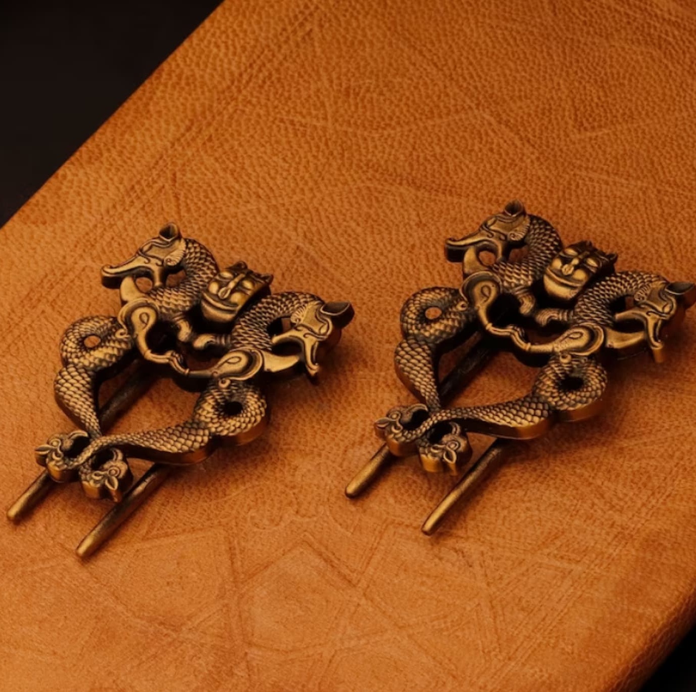 Sepia Writing Accessories Twin Dragons Brass Book Holder