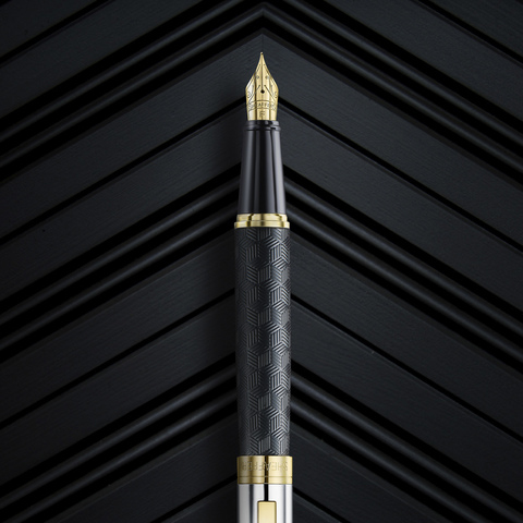 Sheaffer 300 Engraved Black and Chrome GT Stylo Plume