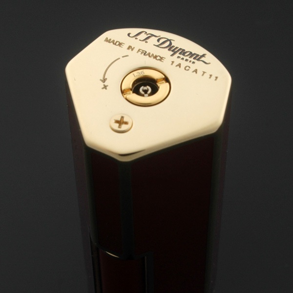 S.T. Dupont Mon Dupont Karl Lagerfeld Red Lacquer Briquet