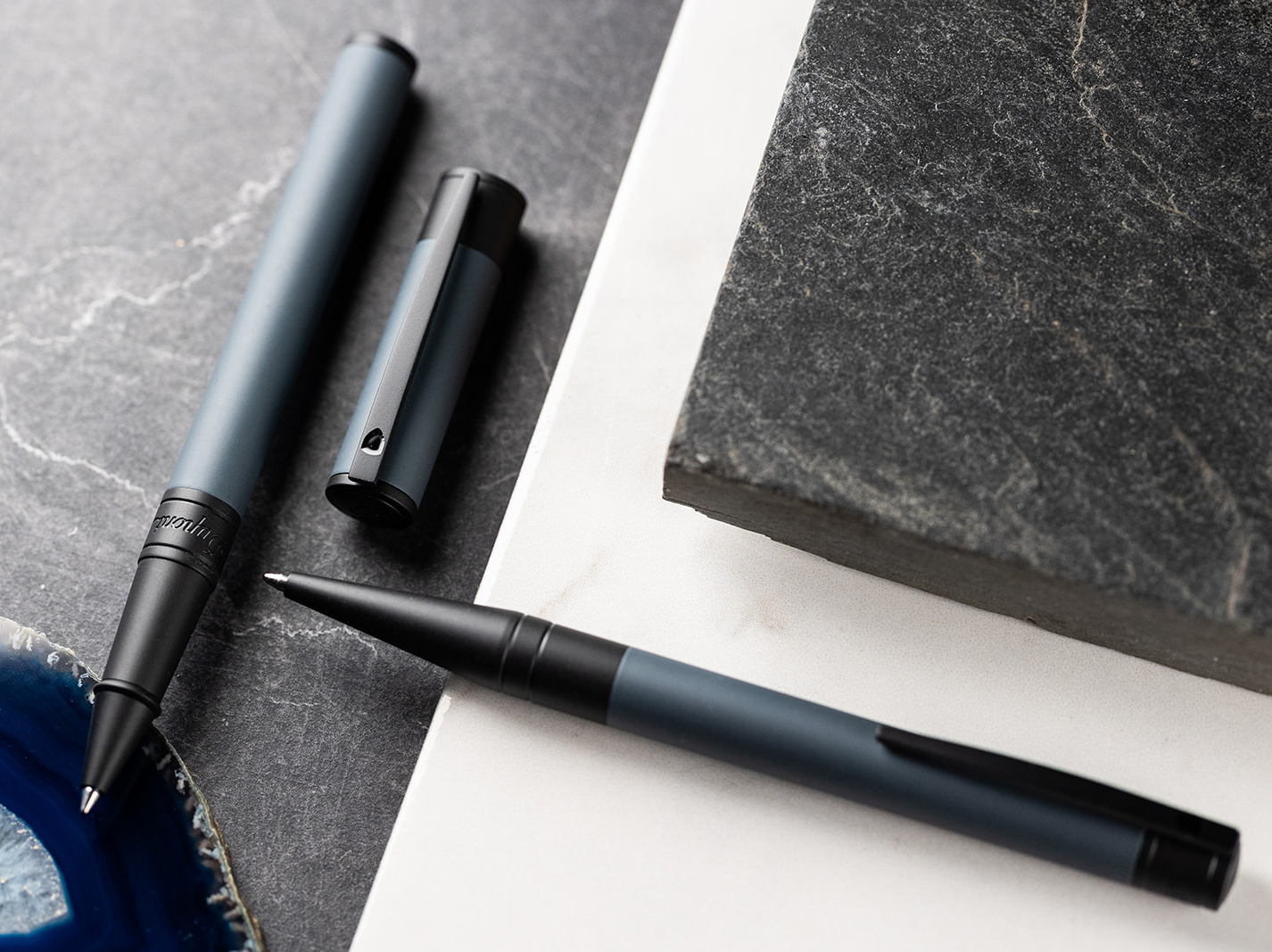 S.T. Dupont D-Initial Velvet Graphite & Black Tintenroller