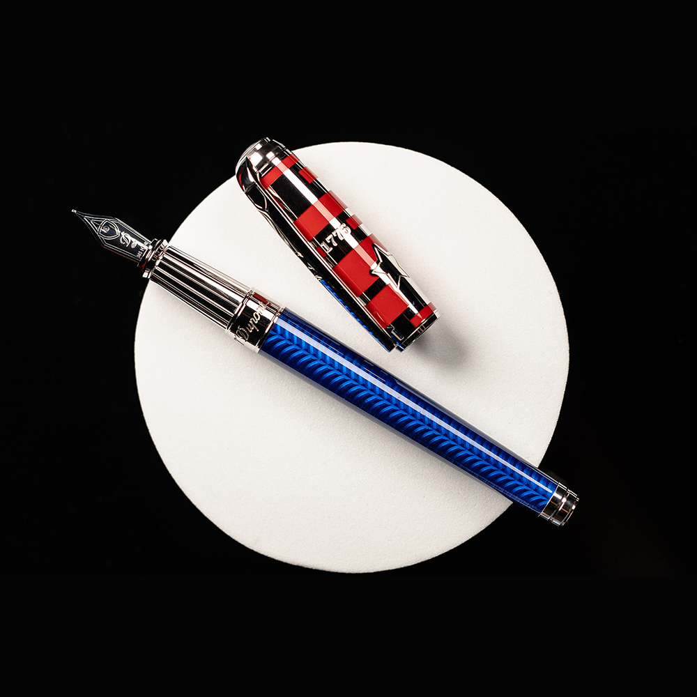 S.T. Dupont Line D Large Declaration of Independence Fountain pen