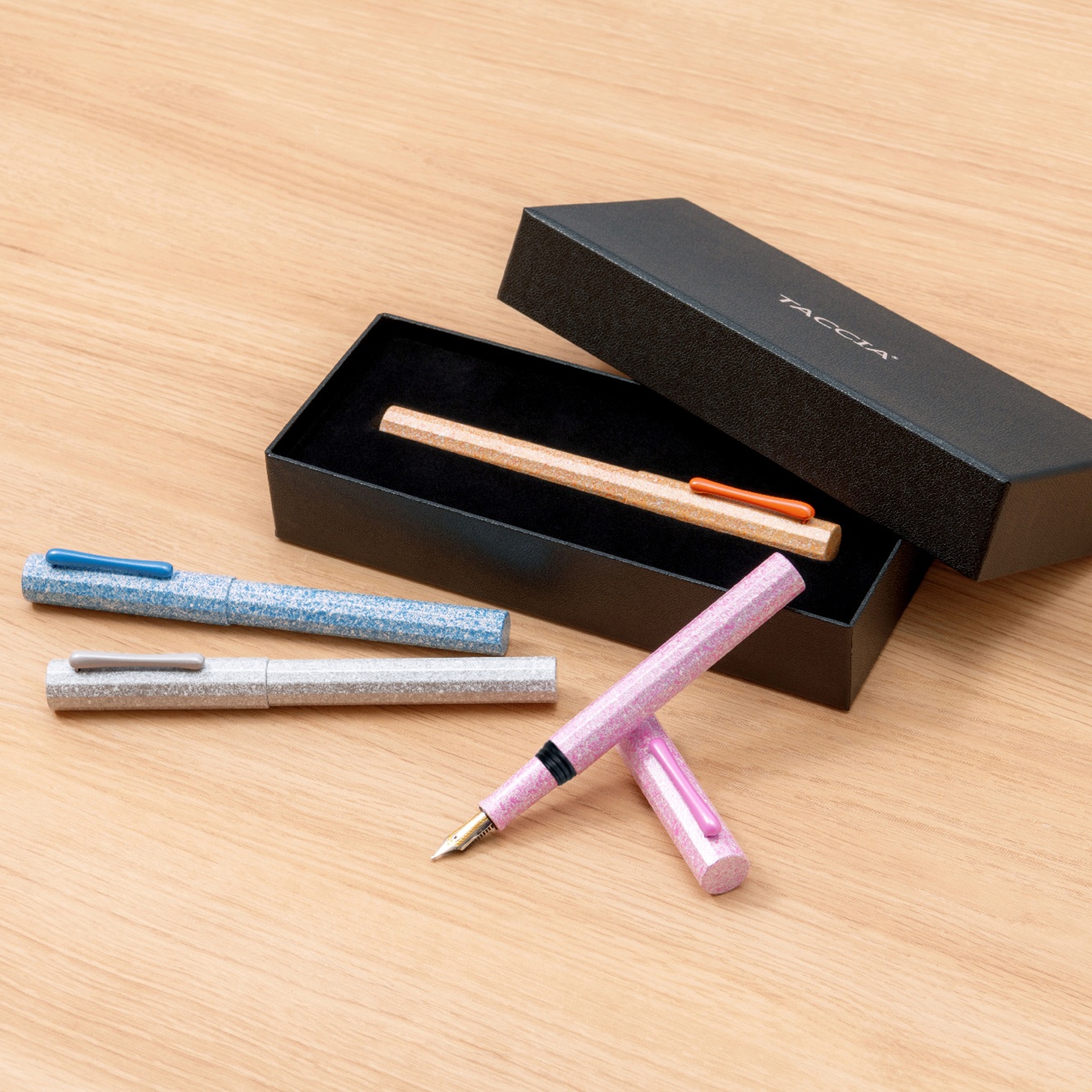 Taccia Flowers of the Four Seasons Erica Fountain pen