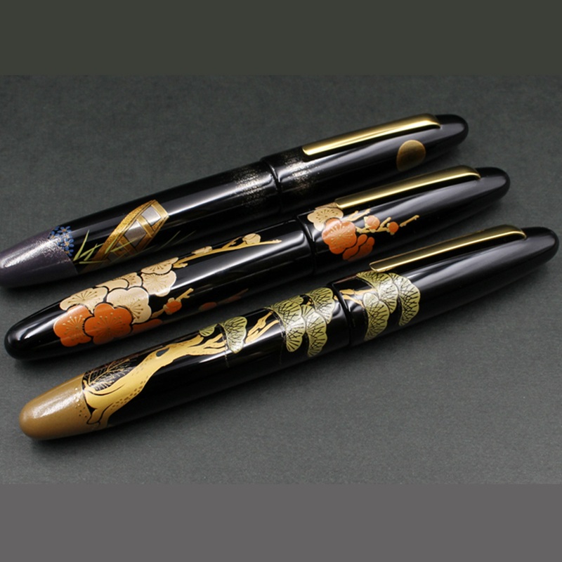 Taccia Kuro-Maki-e Urushi Tsukuyobune Fountain pen