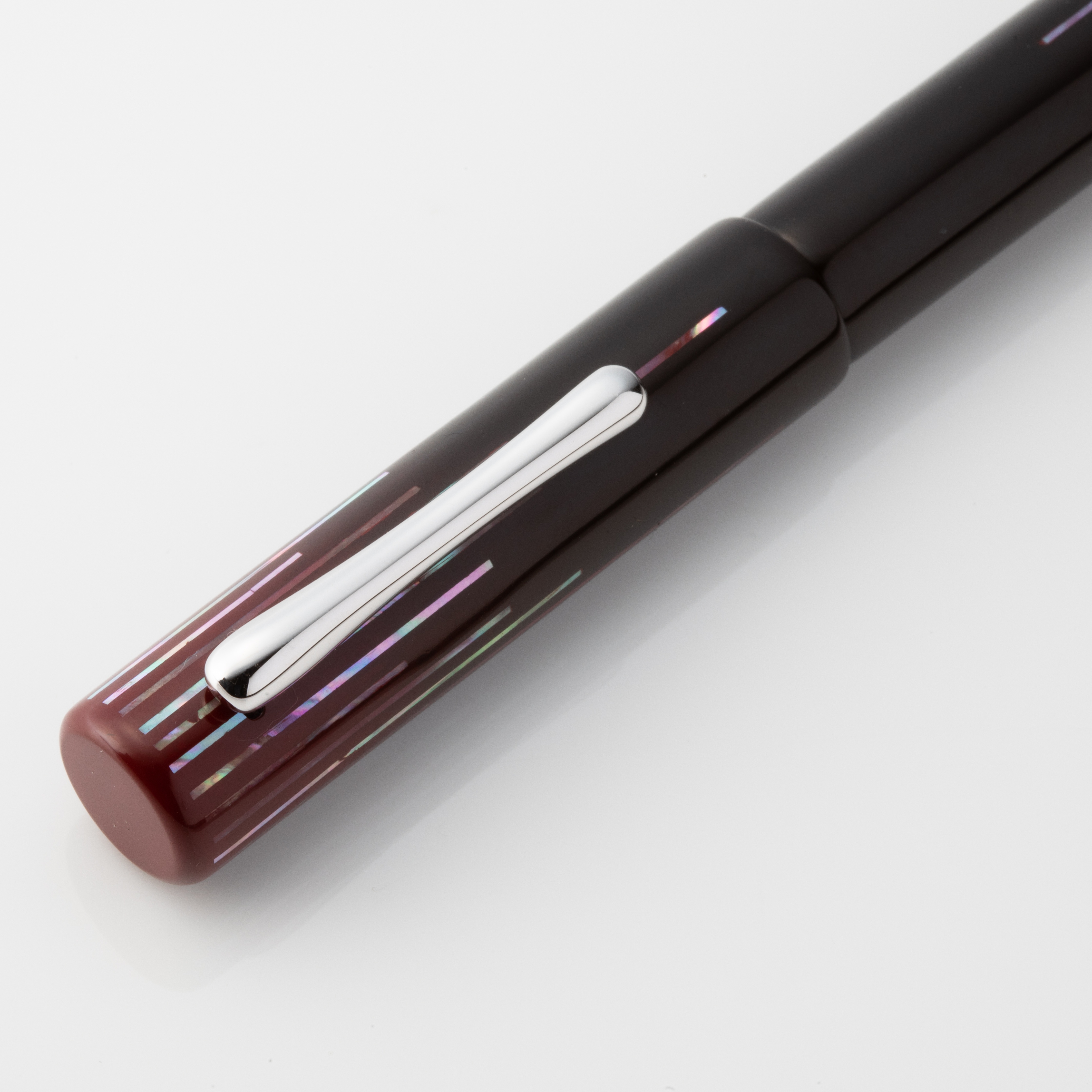 Taccia Raden Ama-Iro Haruakane Stylo Plume