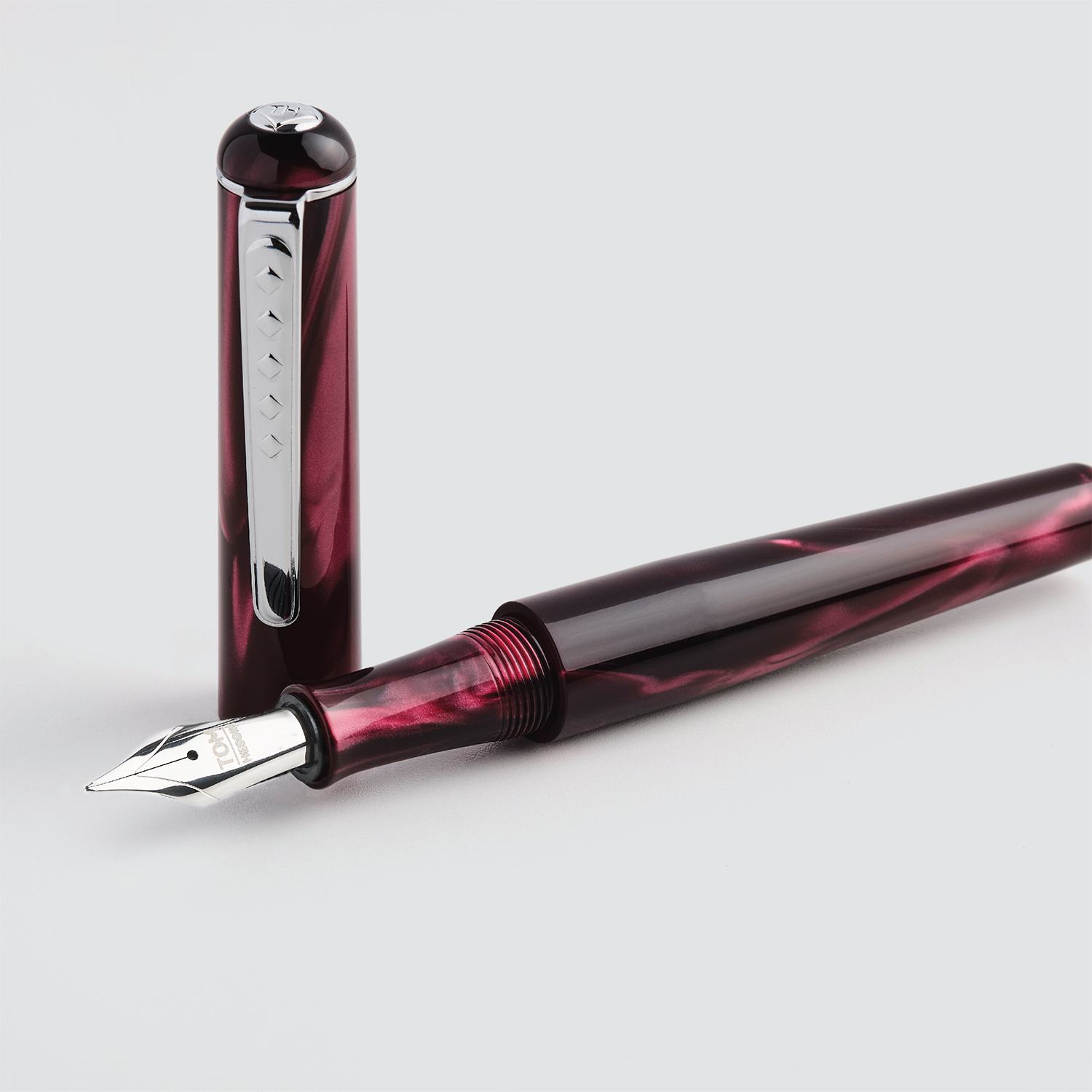 Tom Hessin Charles Collection Castle Claret Vulpen