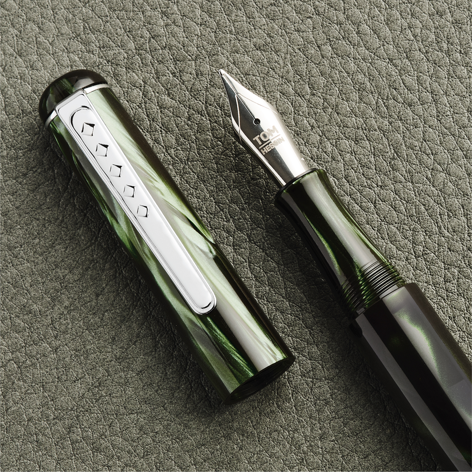 Tom Hessin Charles Collection Highland Green Fountain pen
