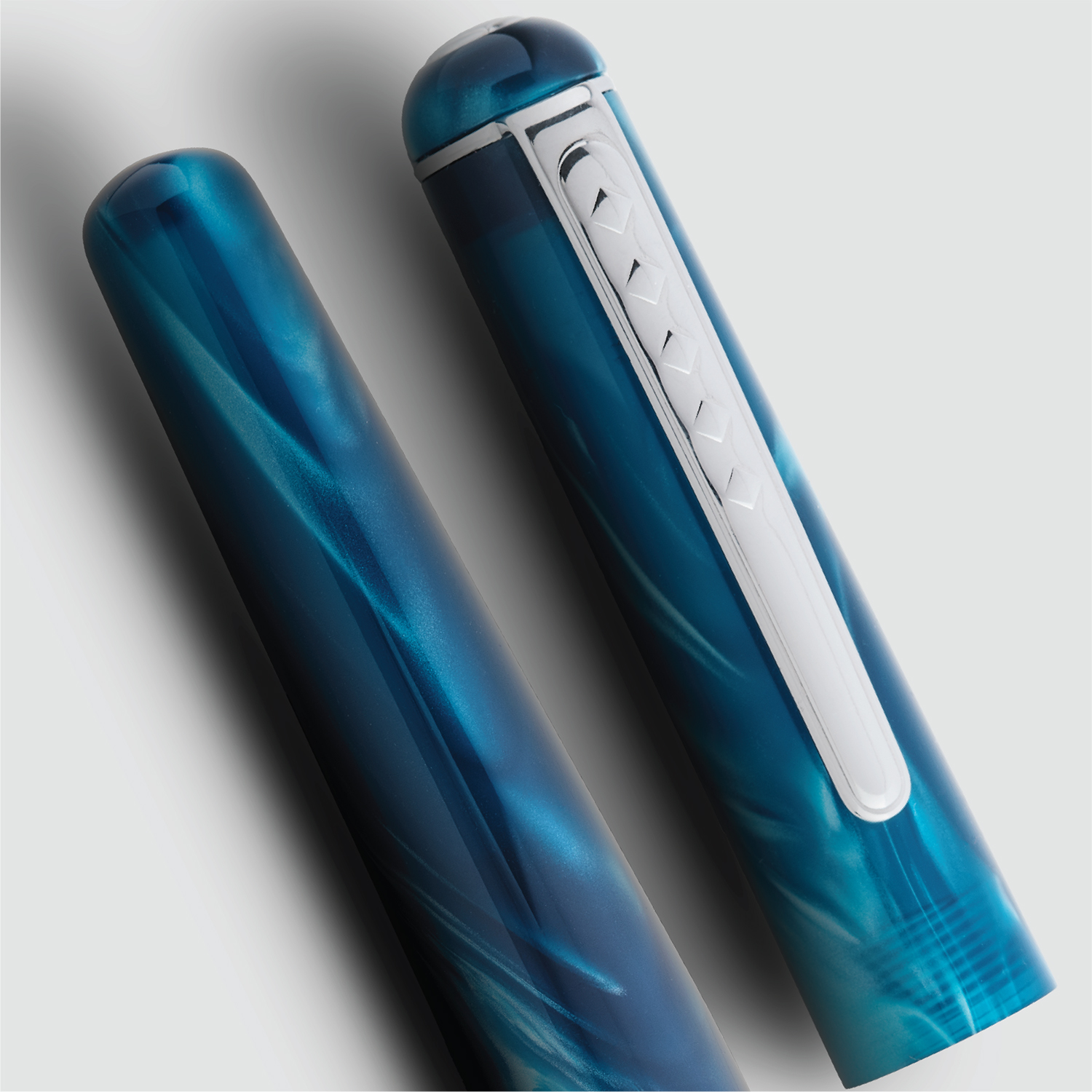 Tom Hessin Charles Collection Thames Blue Stylo Plume