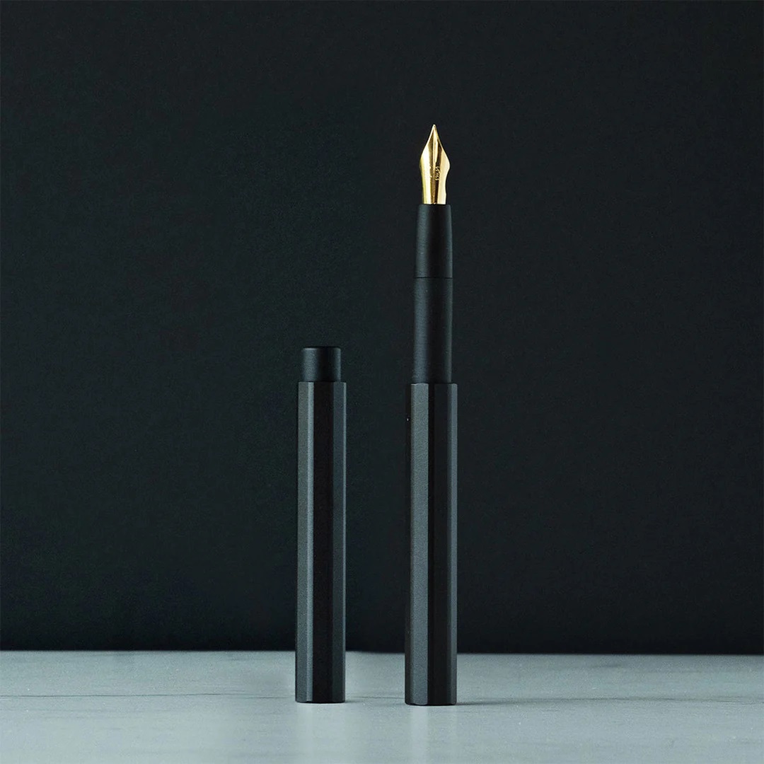 Tom's Studio The Studio Pocket Black Caneta de Tinta Permanente