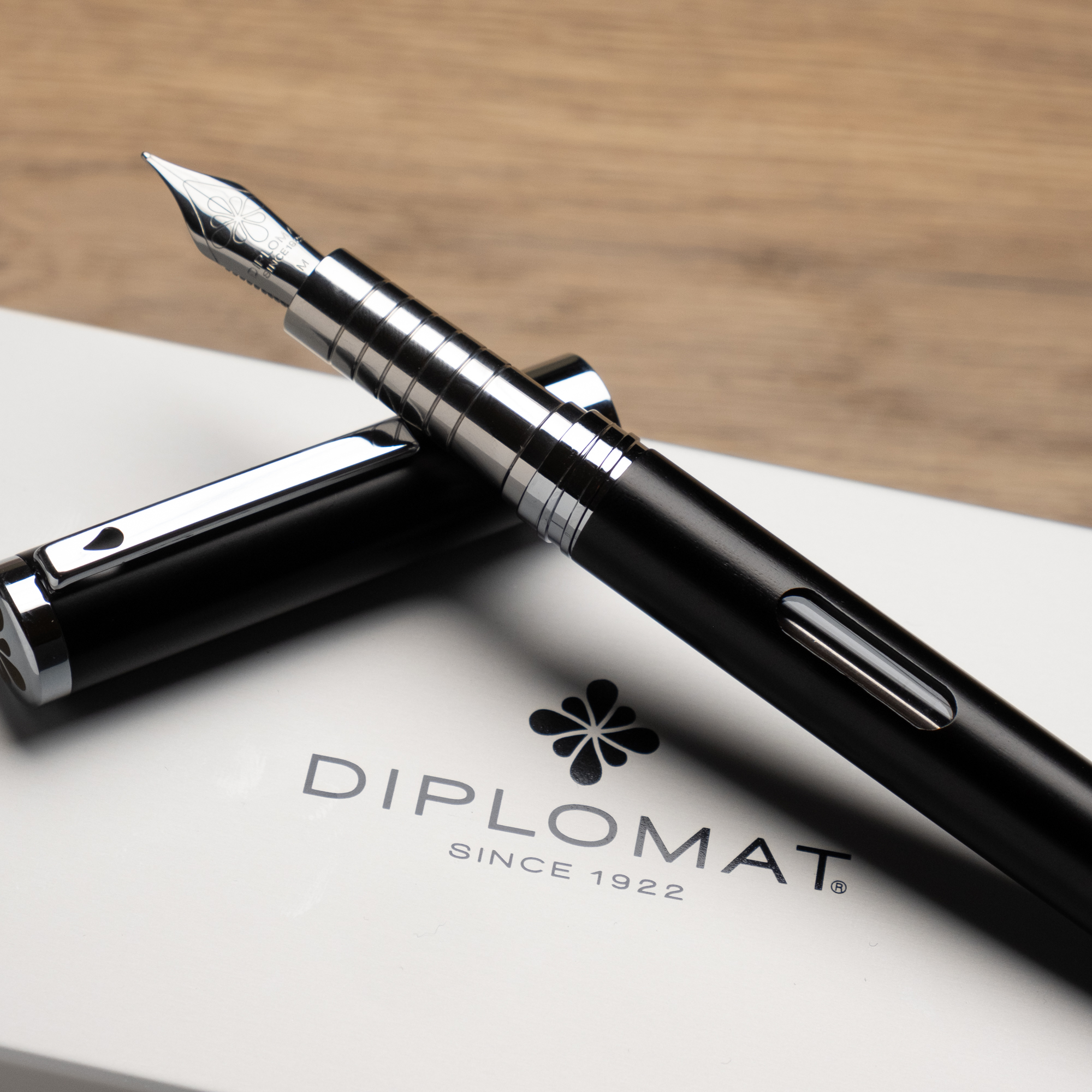 Diplomat Nexus Black CT Fountain pen