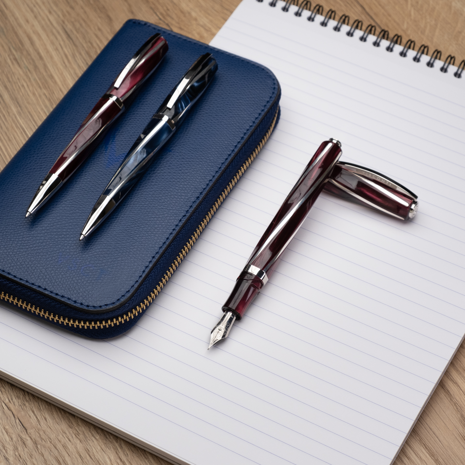 Visconti Divina Elegance Imperial Blue Oversize Fountain pen