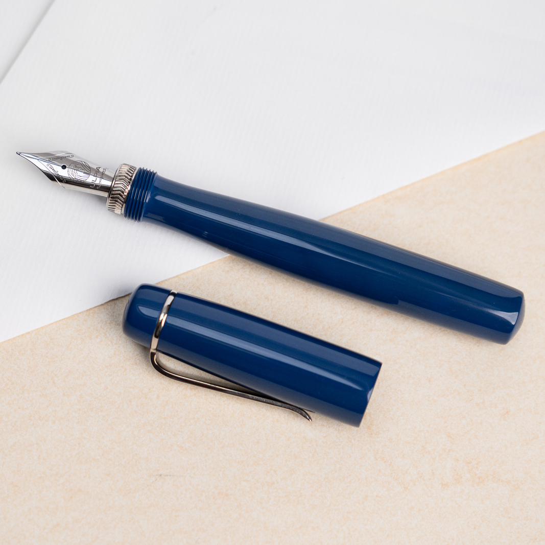 Ulpia 117 Ebonite Celeste Blue ST Fountain pen