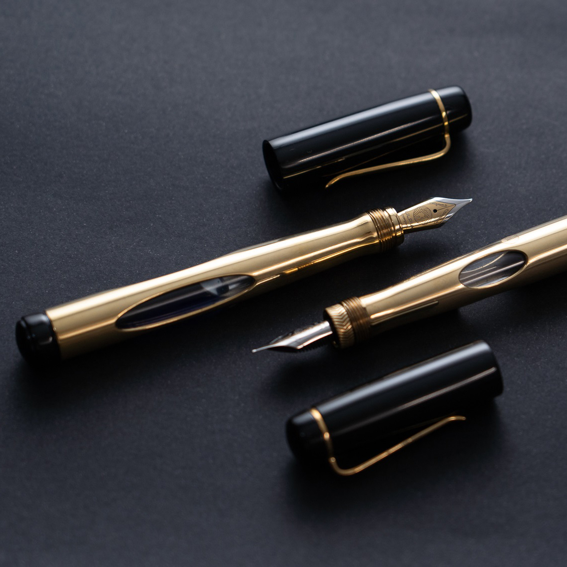Ulpia Parix Ebonite Black and Brass Mira GT Vulpen