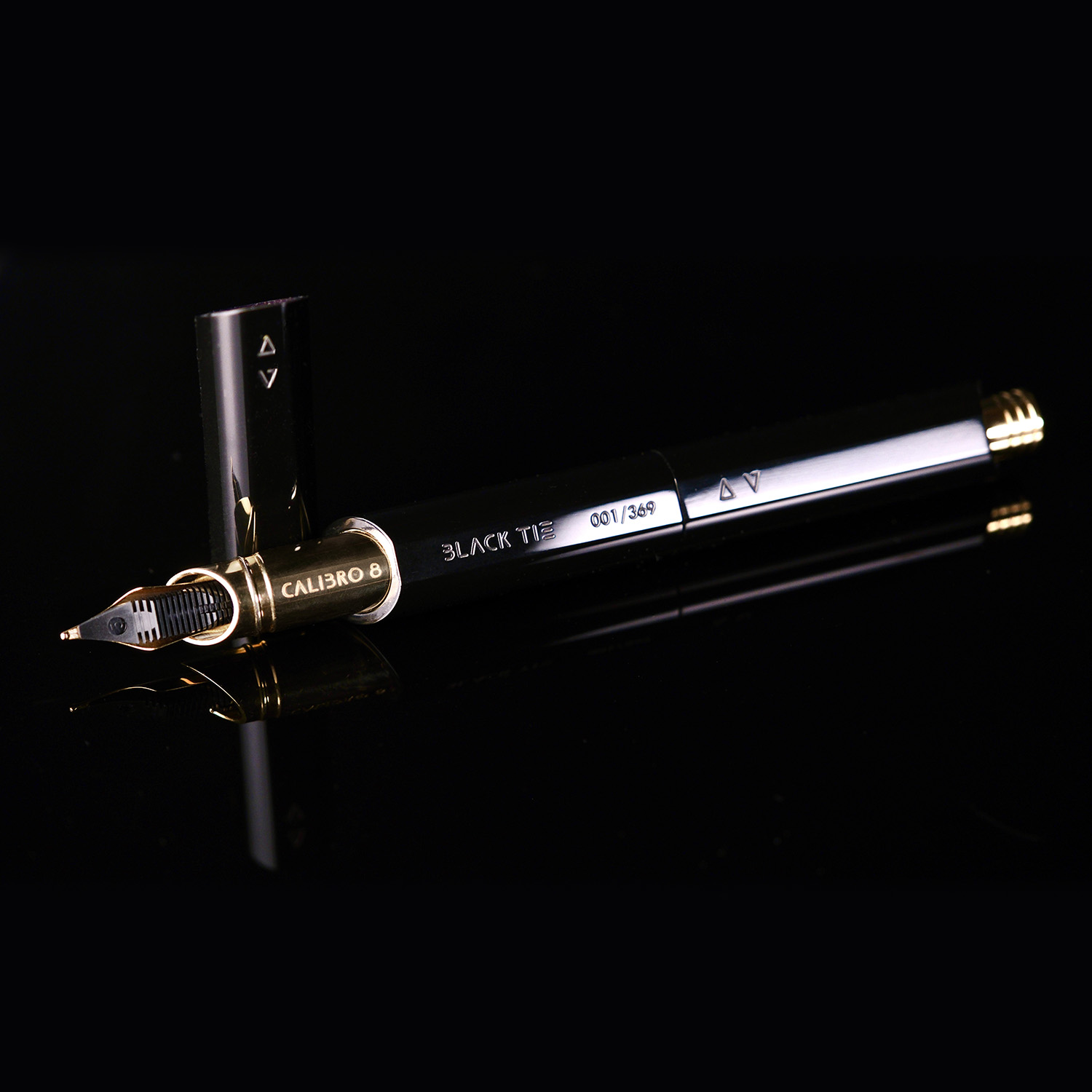 Venvstas Calibro 8 Black Tie Fountain pen