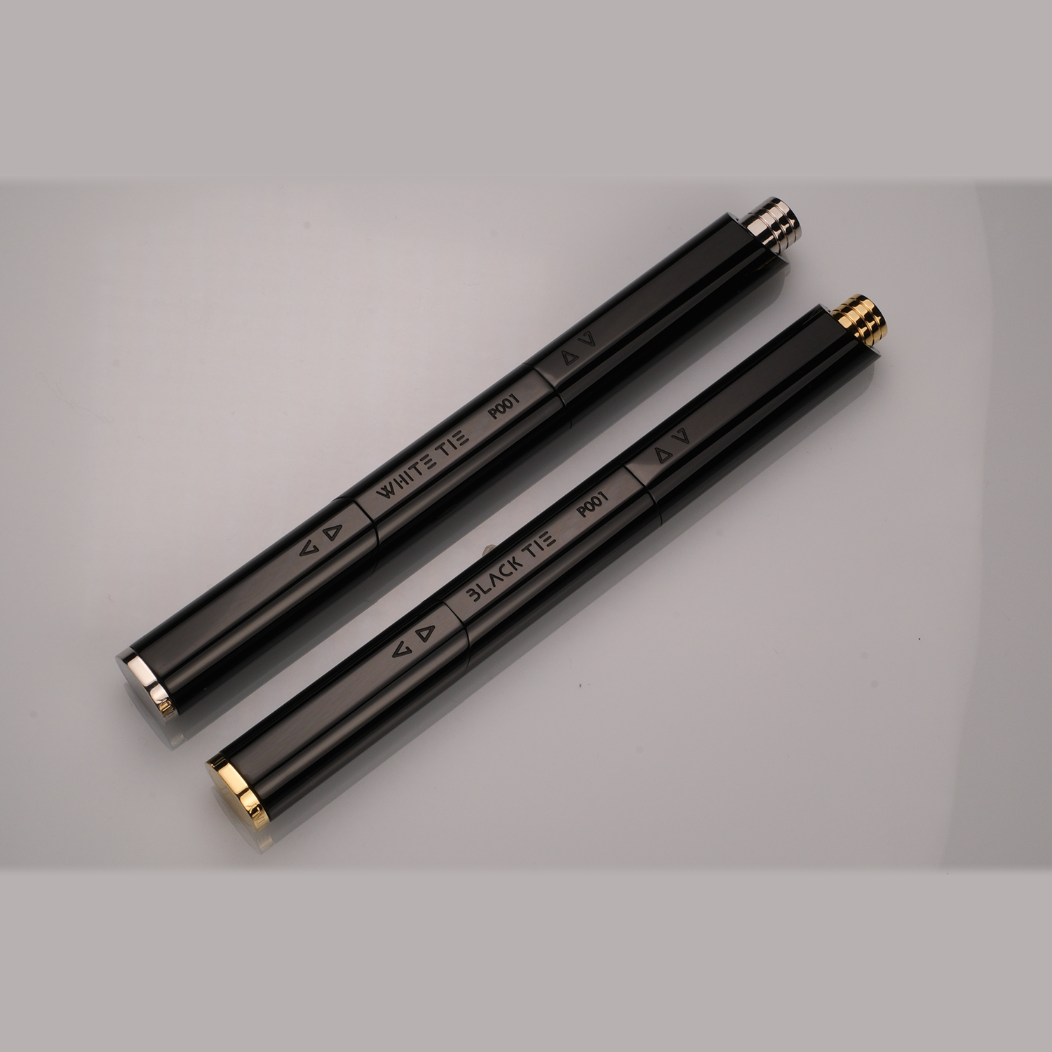 Venvstas Calibro 8 Black Tie Fountain pen