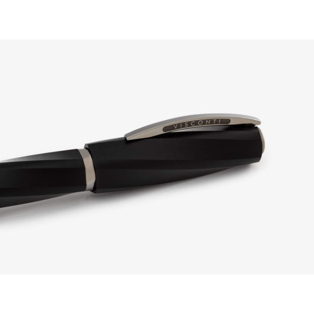 Visconti Divina Matte Black Stylo Plume