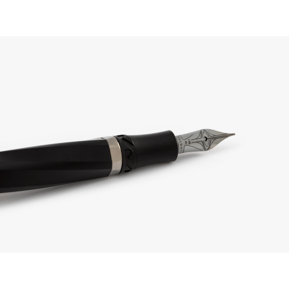 Visconti Divina Matte Black Stylo Plume