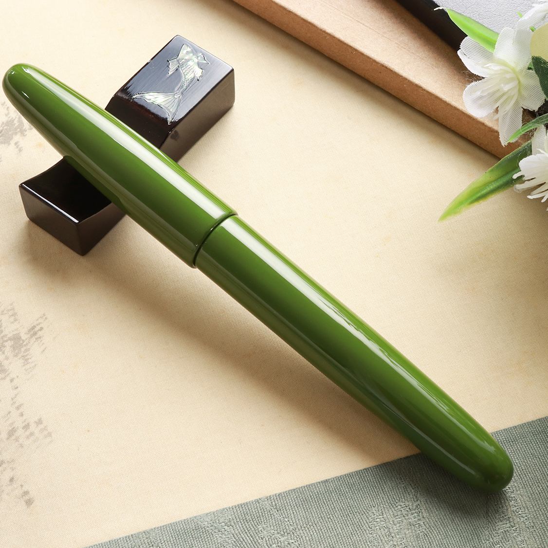 Wancher Dream Pen True Urushi Uguisu-Iro Plumo Estilográfica
