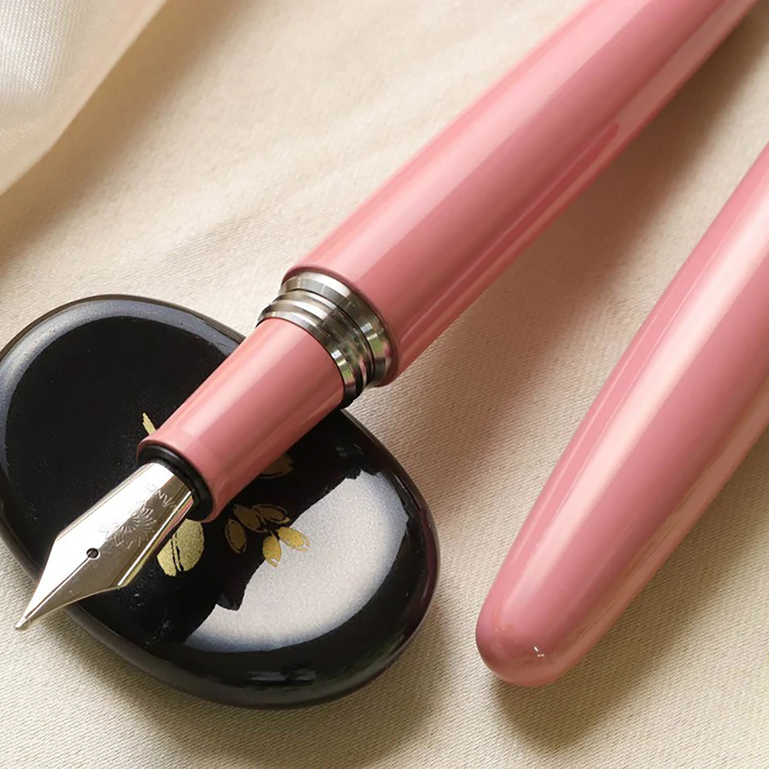 Wancher Dream Pen Kyoto Urushi Kasane-iro - Yukinoshita Caneta de Tinta Permanente