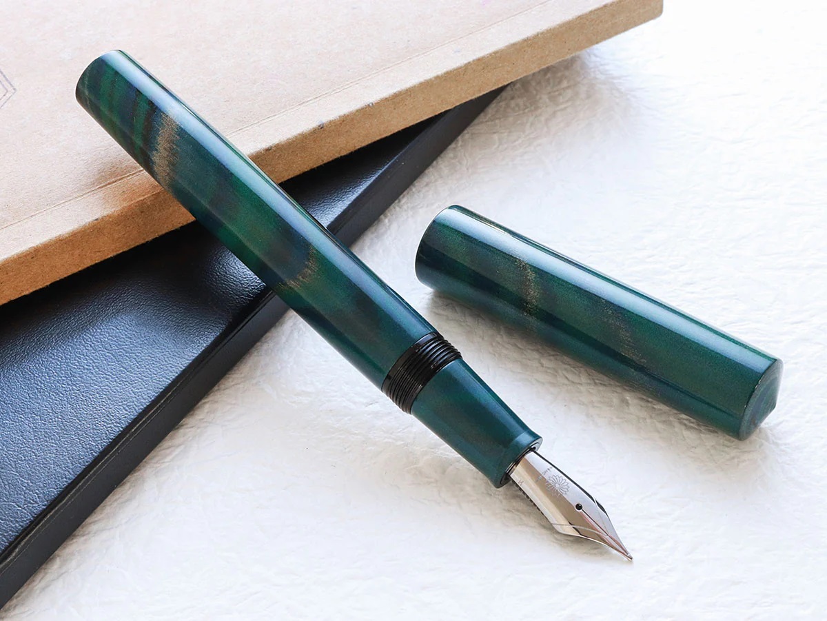 Wancher Mine Ebonite Marble Green Stylo Plume