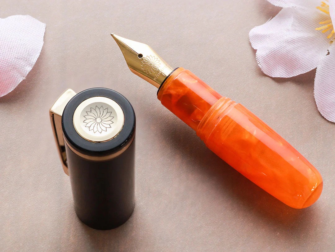 Wancher PuChiCo Black Orange Chocolate GT Fountain Pen