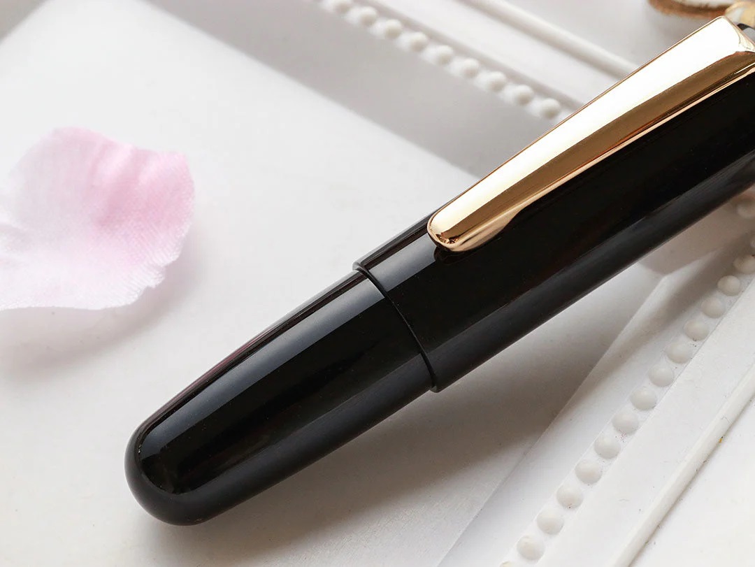 Wancher PuChiCo Penguin Black GT Fountain Pen
